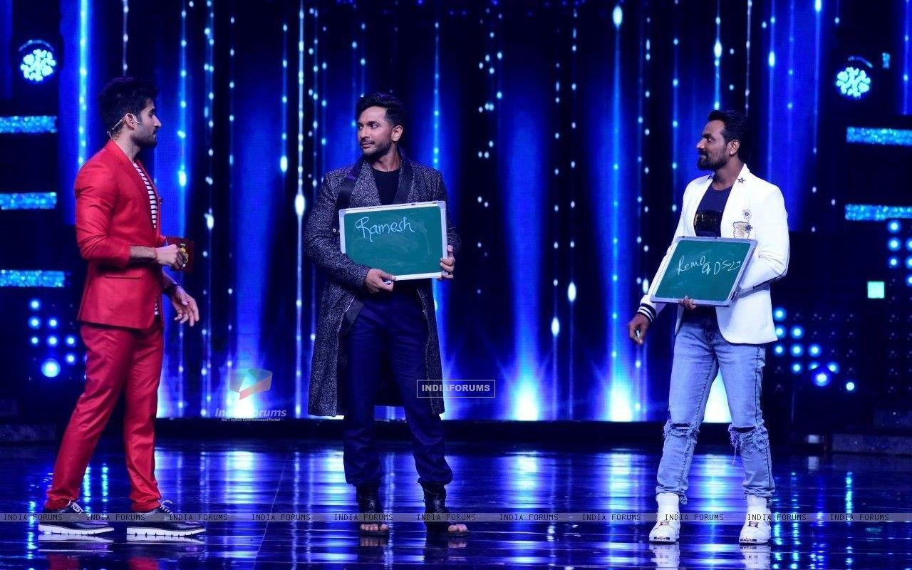 1280x800 Wallpaper Lewish and Remo D'souza on the sets of Nach