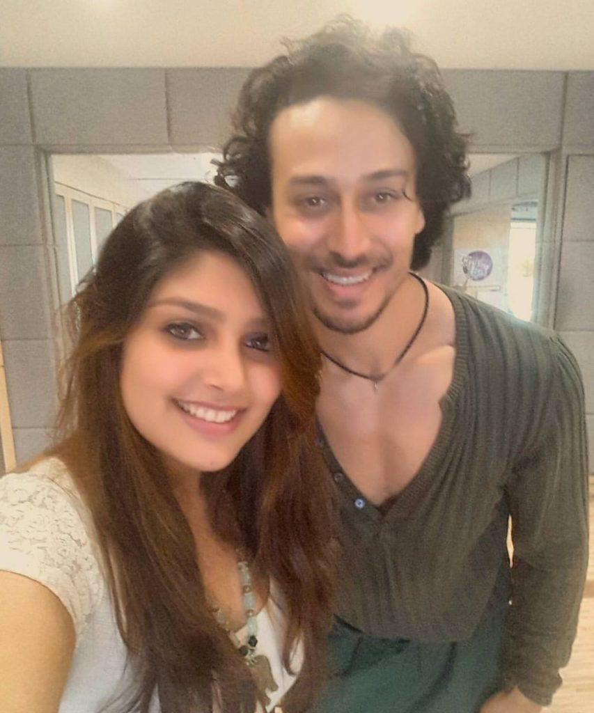 853x1024 Ishitha Chauhan Age, Family, Boyfriend, Wiki & Biography