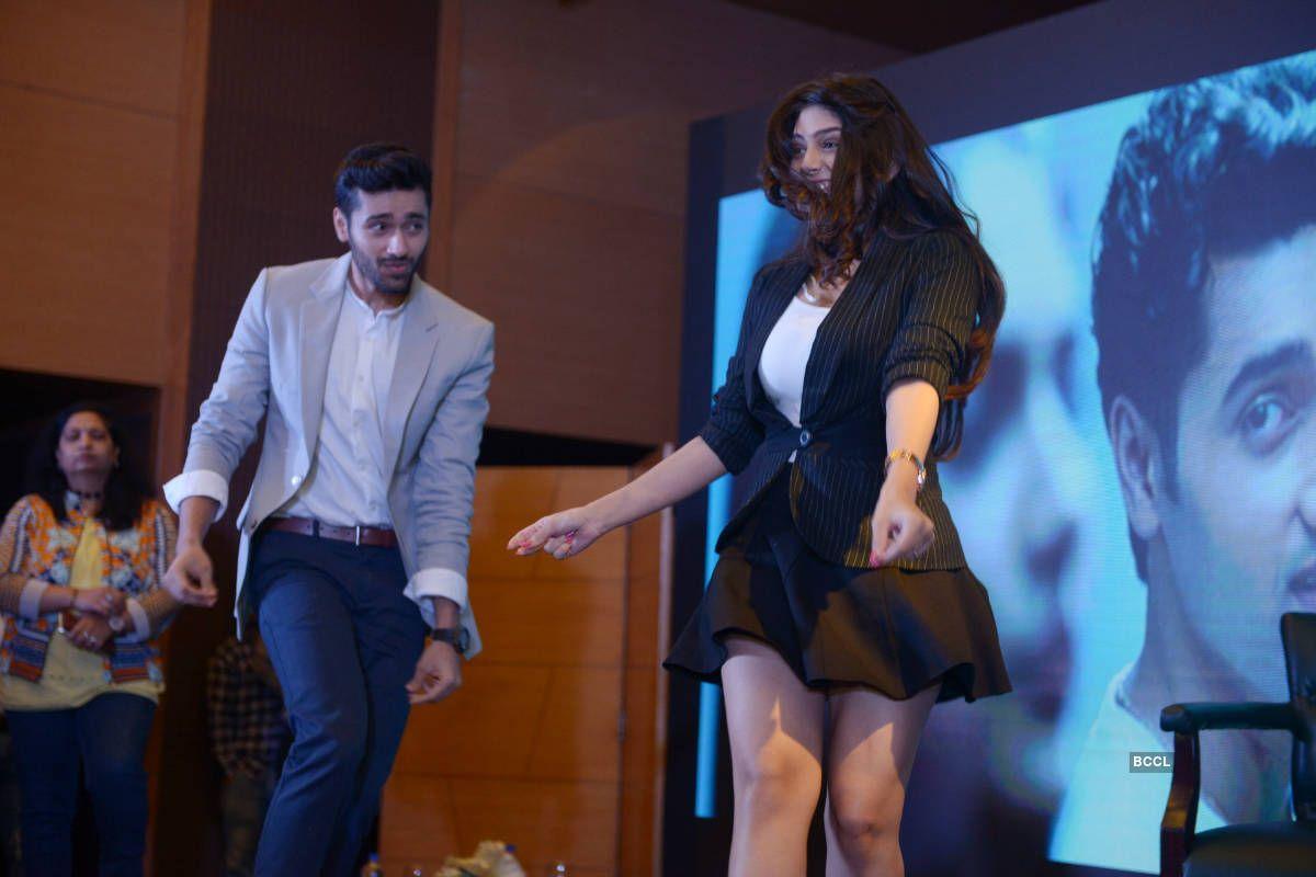 1200x800 Utkarsh Sharma and Ishita Chauhan shake a leg shake a leg as they