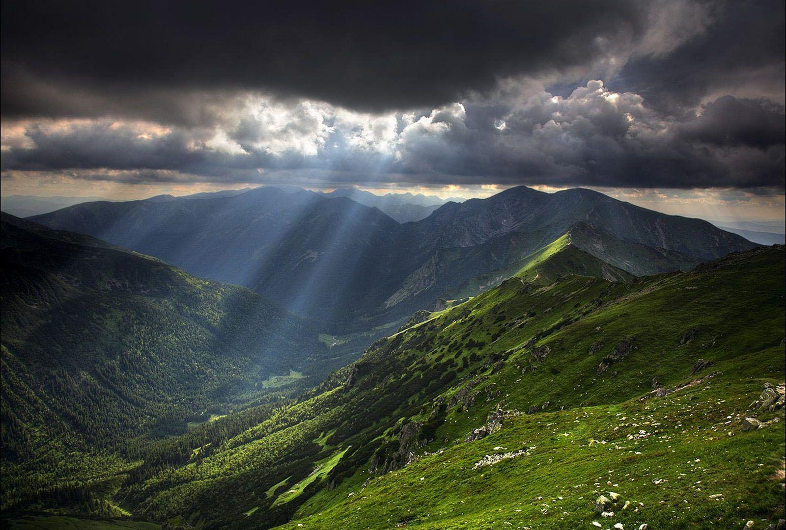 1600x1080 Mountains: Sofia Mountains Balkan Bulgaria Wallpaper Snow Mountain