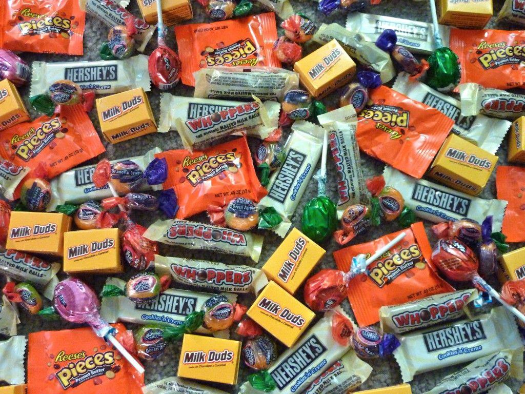 1024x768 Hershey Chocolate Background. Valentine