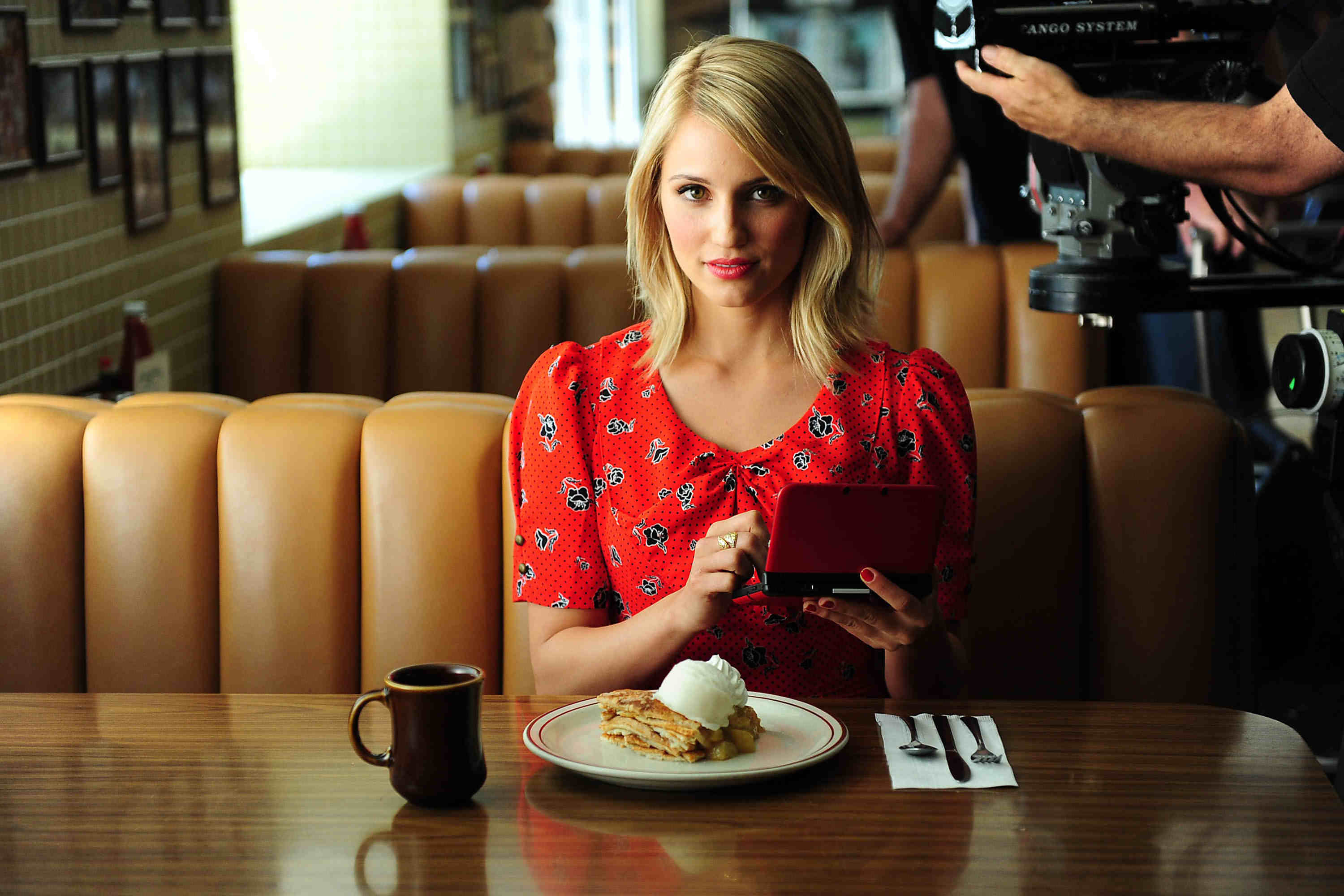 3000x2000 Dianna Agron HD Wallpaper