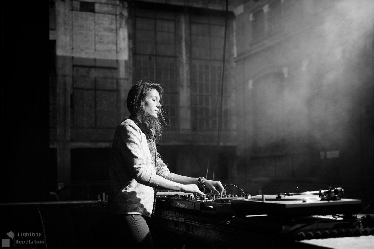 1200x800 Charlotte de Witte