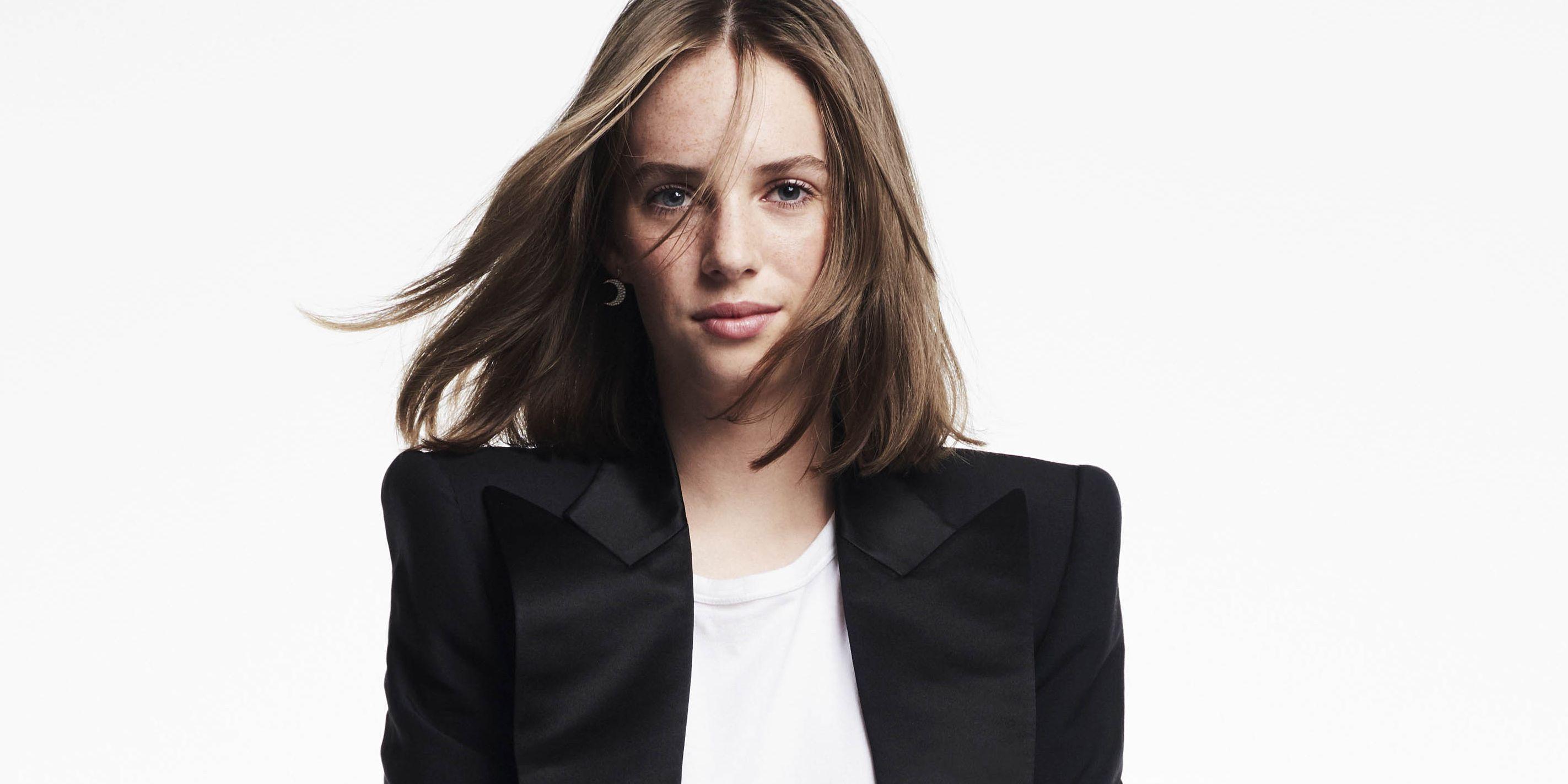 2845x1423 Everything You Need to Know About Maya Hawke