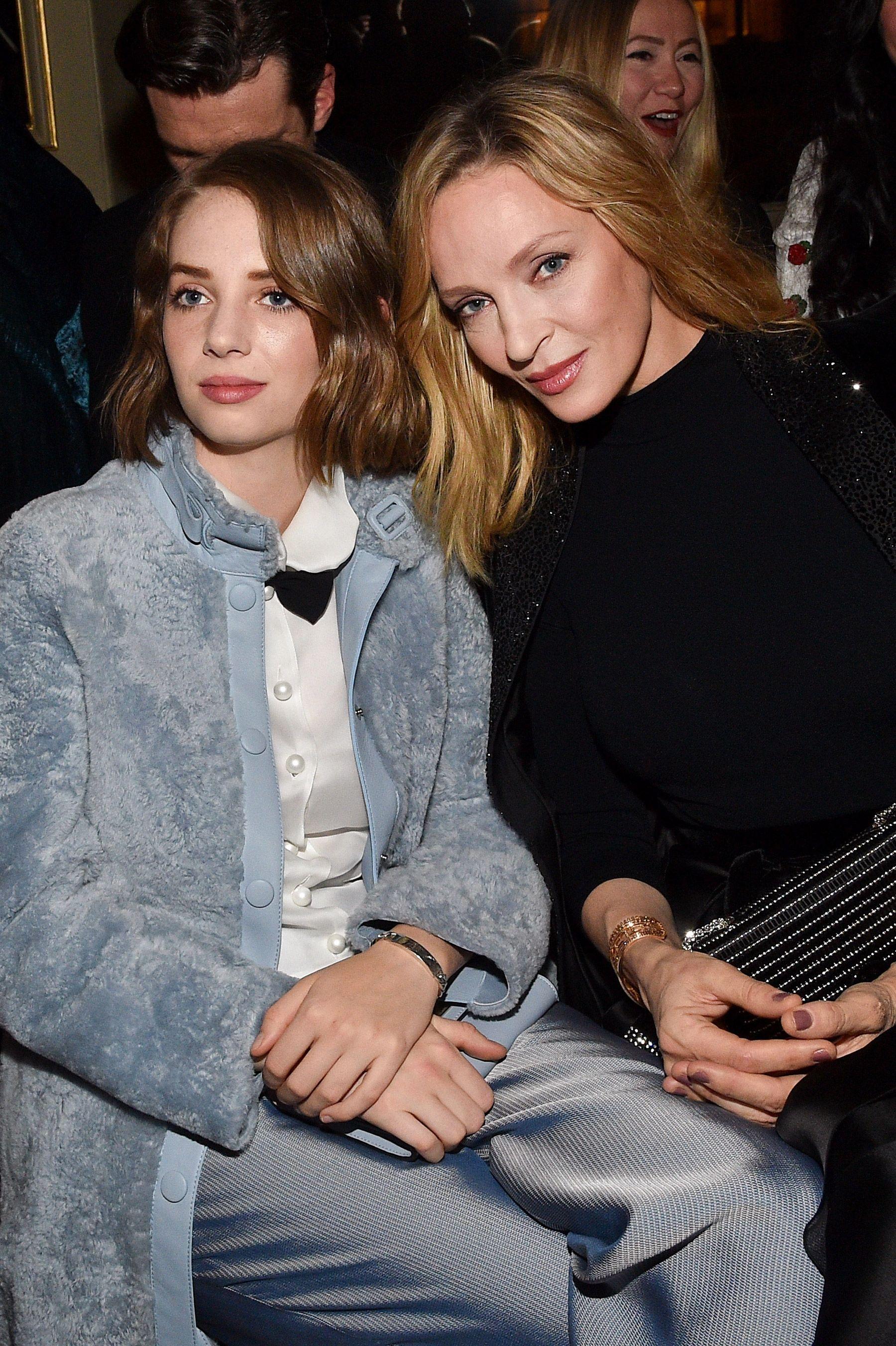 1800x2704 Maya Hawke Didn't Feel 'Pressure' from Uma Thurman, Ethan Hawke to