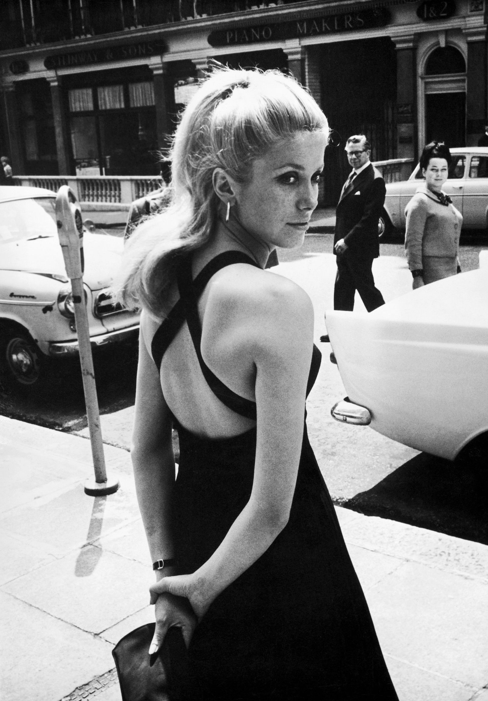 1600x2297 Catherine Deneuve in 17 Sublime Vintage Image