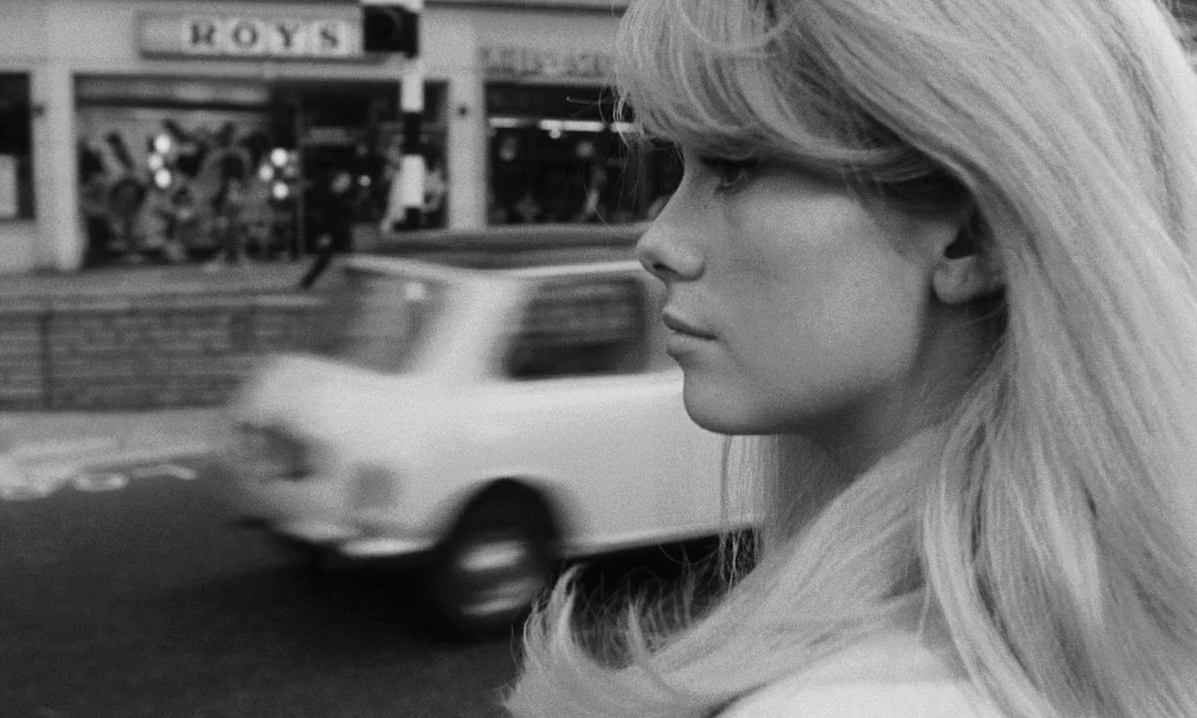 1197x718 Catherine Deneuve in Repulsion (1965)