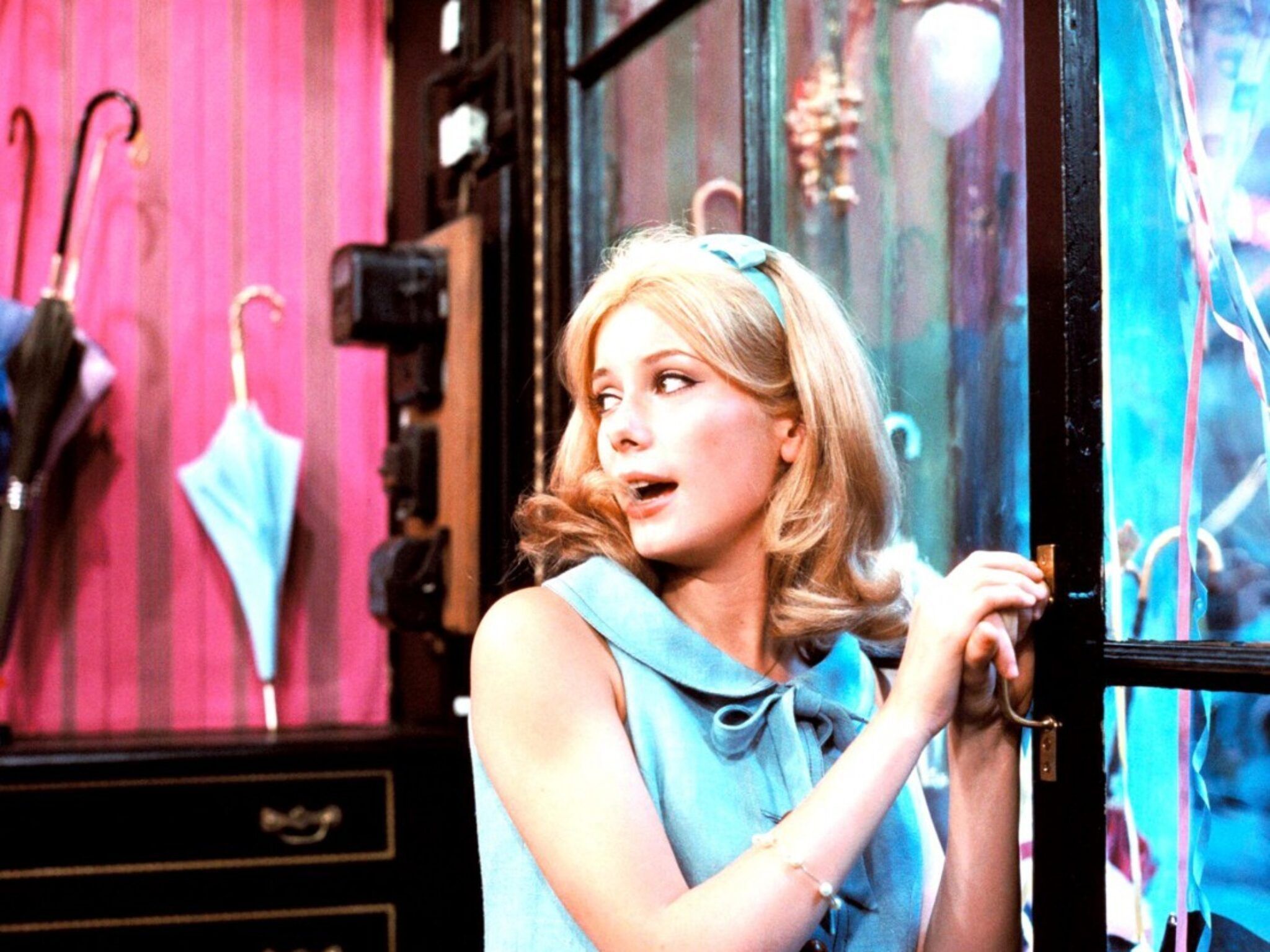 2048x1536 MUBI on X: Happy Birthday, Catherine Deneuve! / X