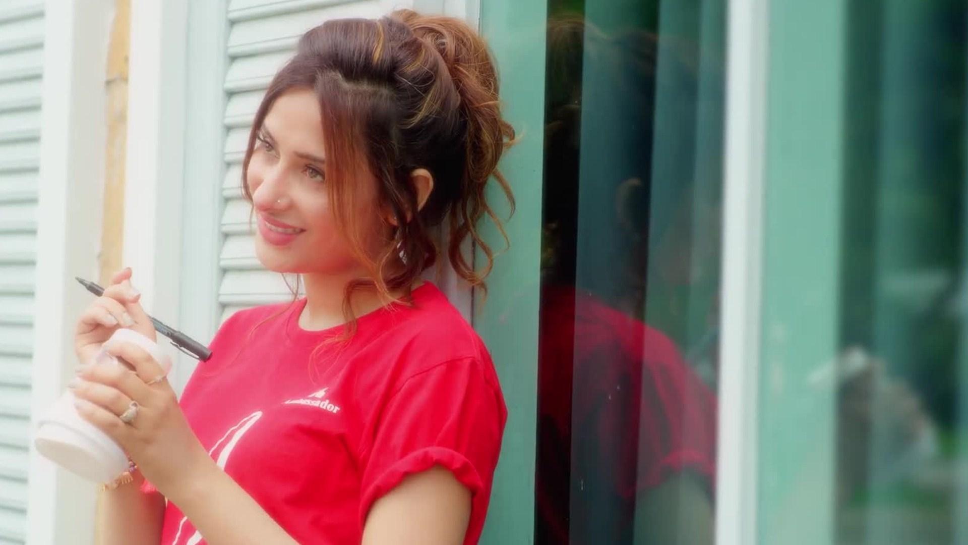 1920x1080 Mahira Sharma Wallpaper