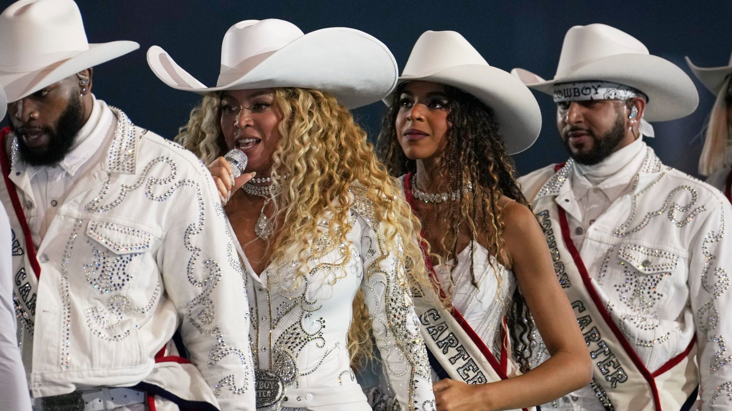 2560x1440 As Beyoncé's Cowboy Carter tour draws to a close, Blue Ivy emerges as a star