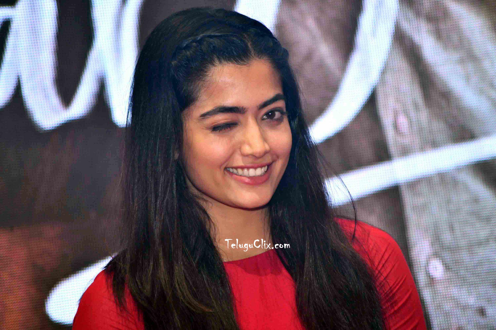 2048x1365 Rashmika Mandanna Old Latest New Recent HD HQ Photo Pics image