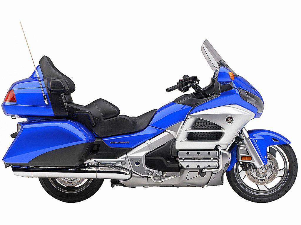 1024x768 wallpaper: Honda Goldwing Bike Wallpaper