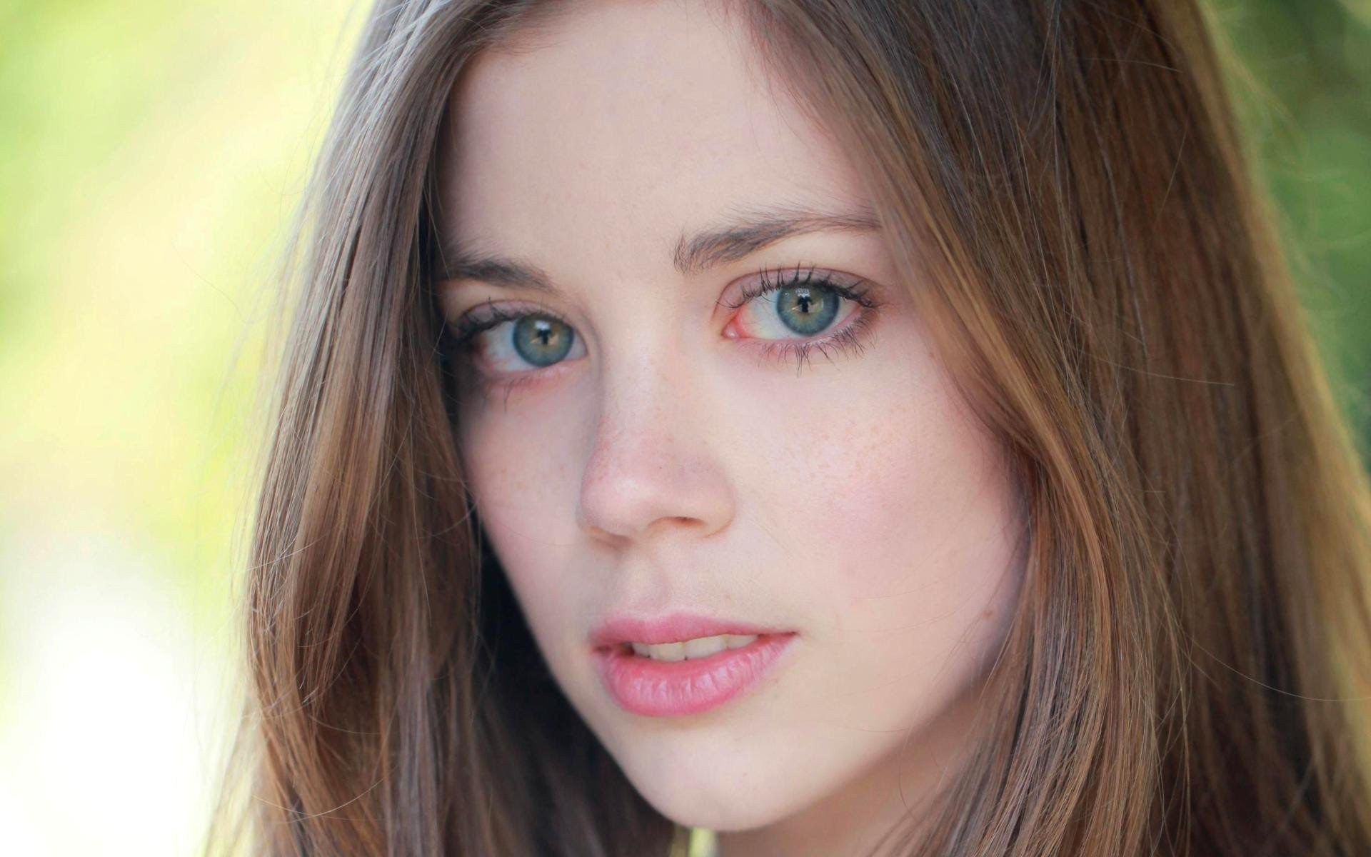 1920x1200 Charlotte Hope Wallpaper