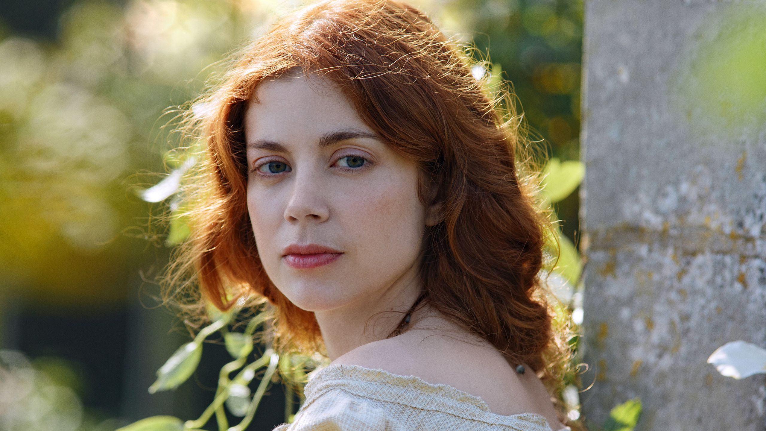 2560x1440 The Spanish Princess' Charlotte Hope On Her Journey From Living Room Acting To Games Of Thrones