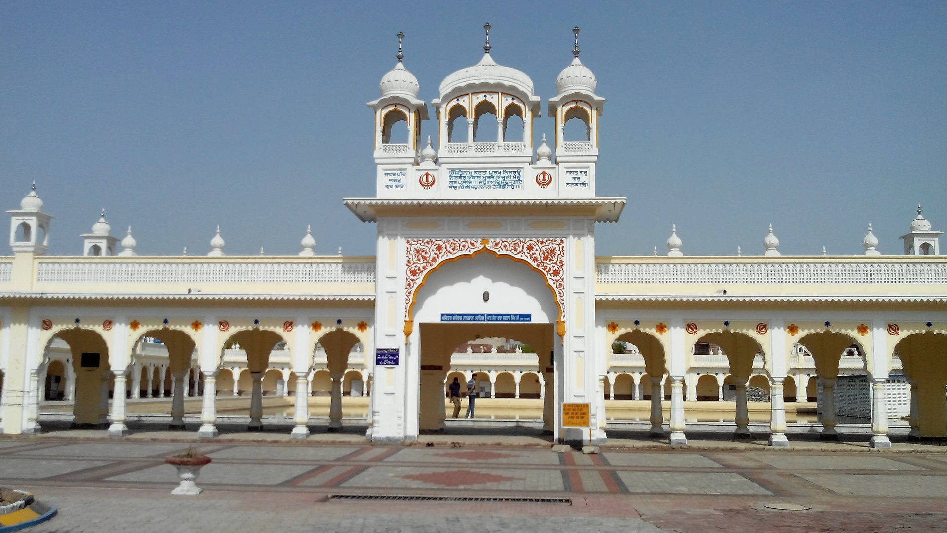 1920x1080 Download Majestic View of Nankana Sahib Gate in Lahore Wallpaper