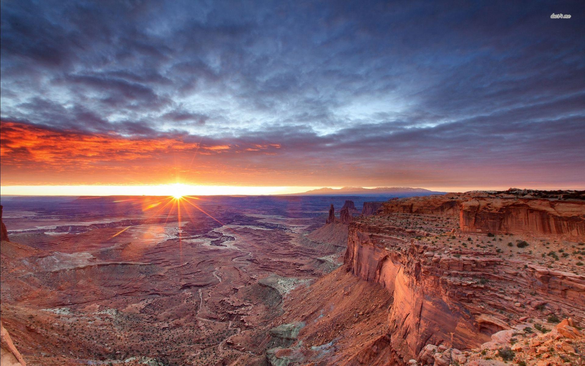 1920x1200 Free download Sunrise in the Canyonlands National Park wallpaper