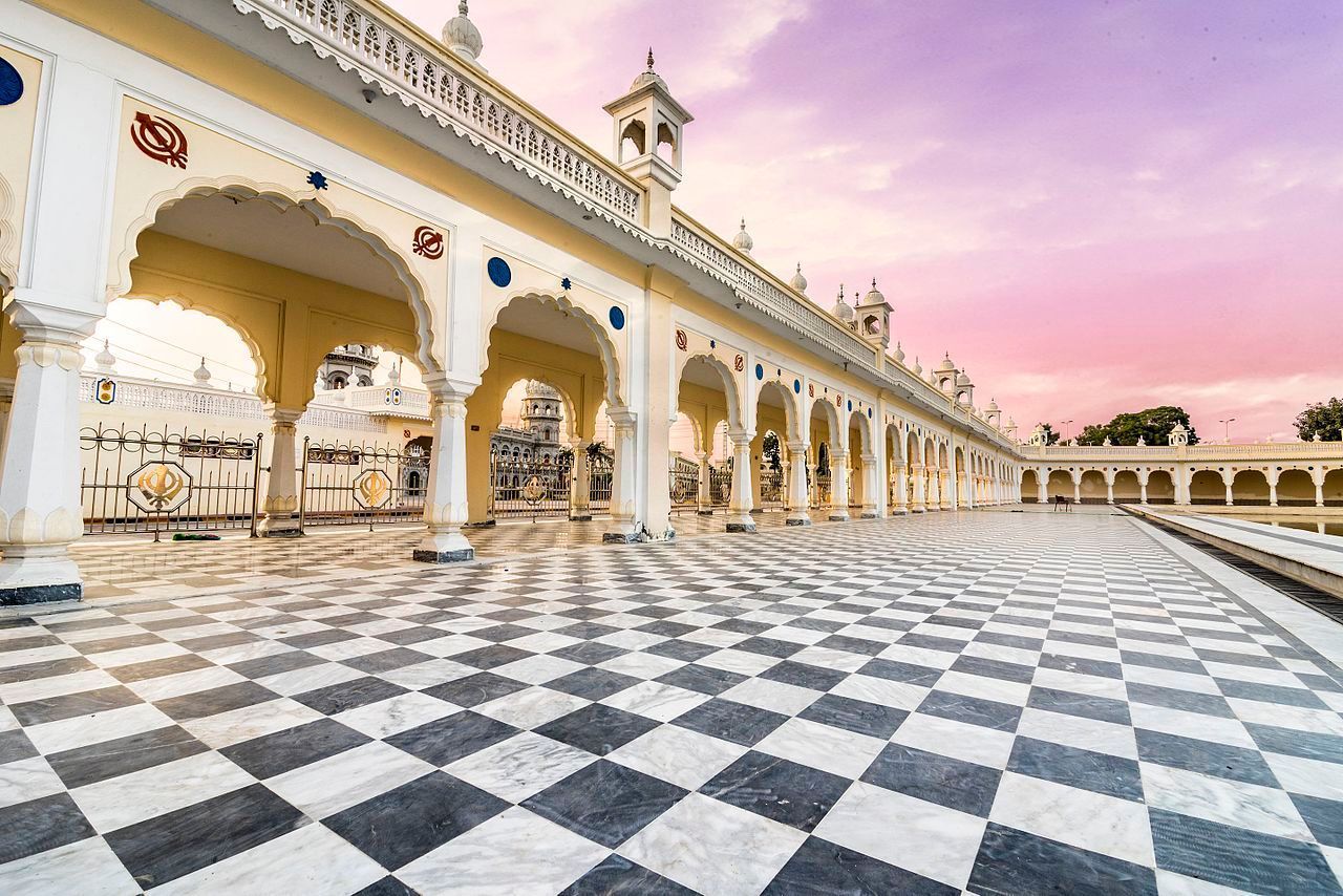 1280x854 Gurdwara Janam Asthan Nankana Saheb with picture