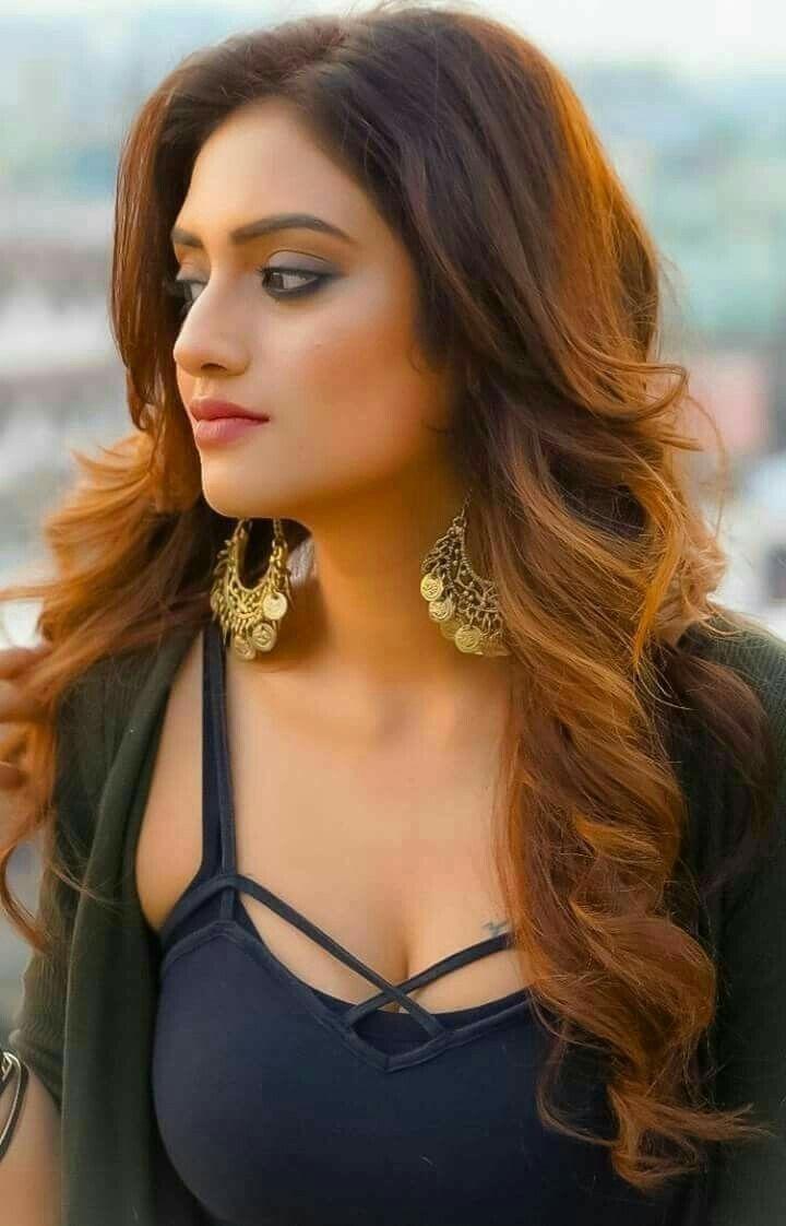 720x1122 Celebrity hot: Nusrat jahan hot cute stills and bikini image