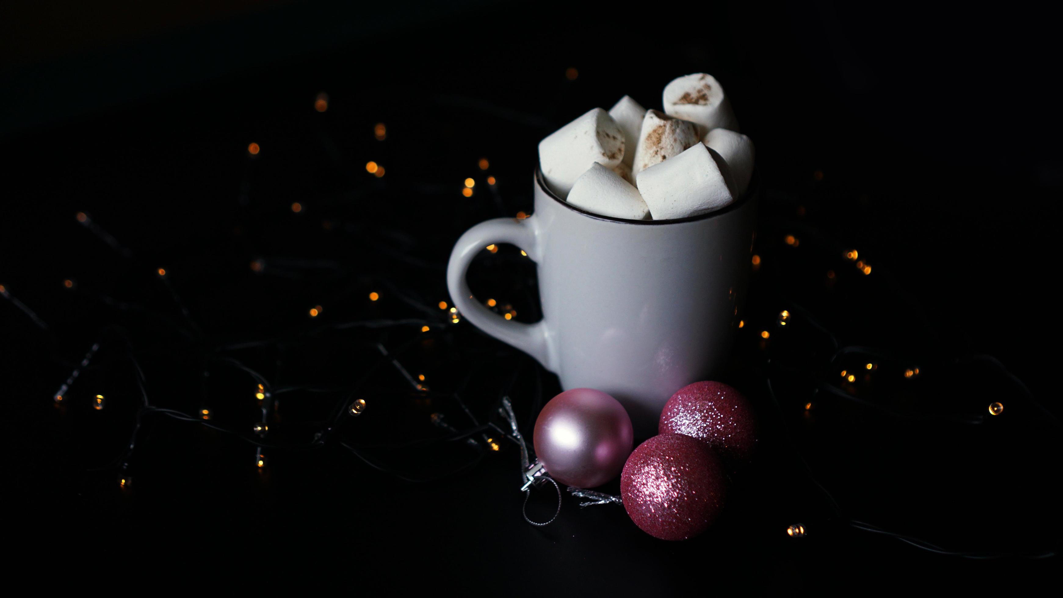 3483x1960 Mug of hot chocolate with marshmallow on a dark background