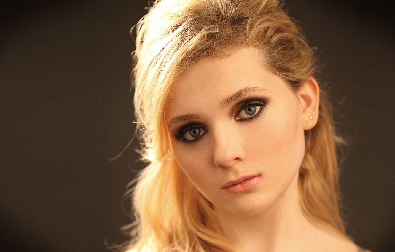 1332x850 Wallpaper look, actress, blonde, Abigail Breslin, Abigail Breslin