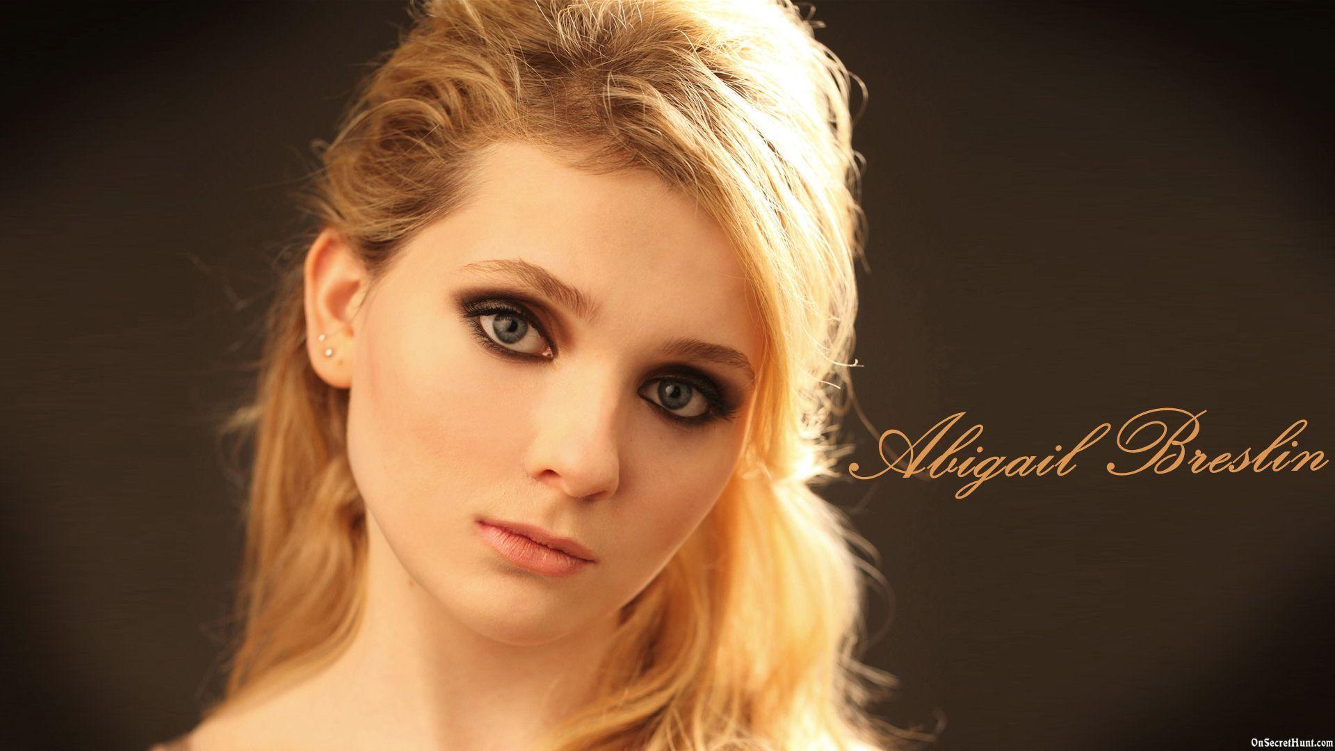 1920x1080 Abigail Breslin Wallpaper. Abigail