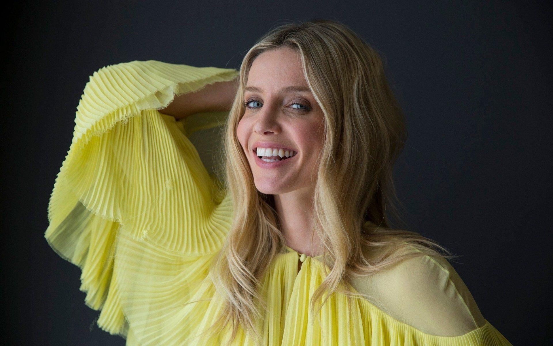 1920x1201 Annabelle Wallis HD Wallpaper