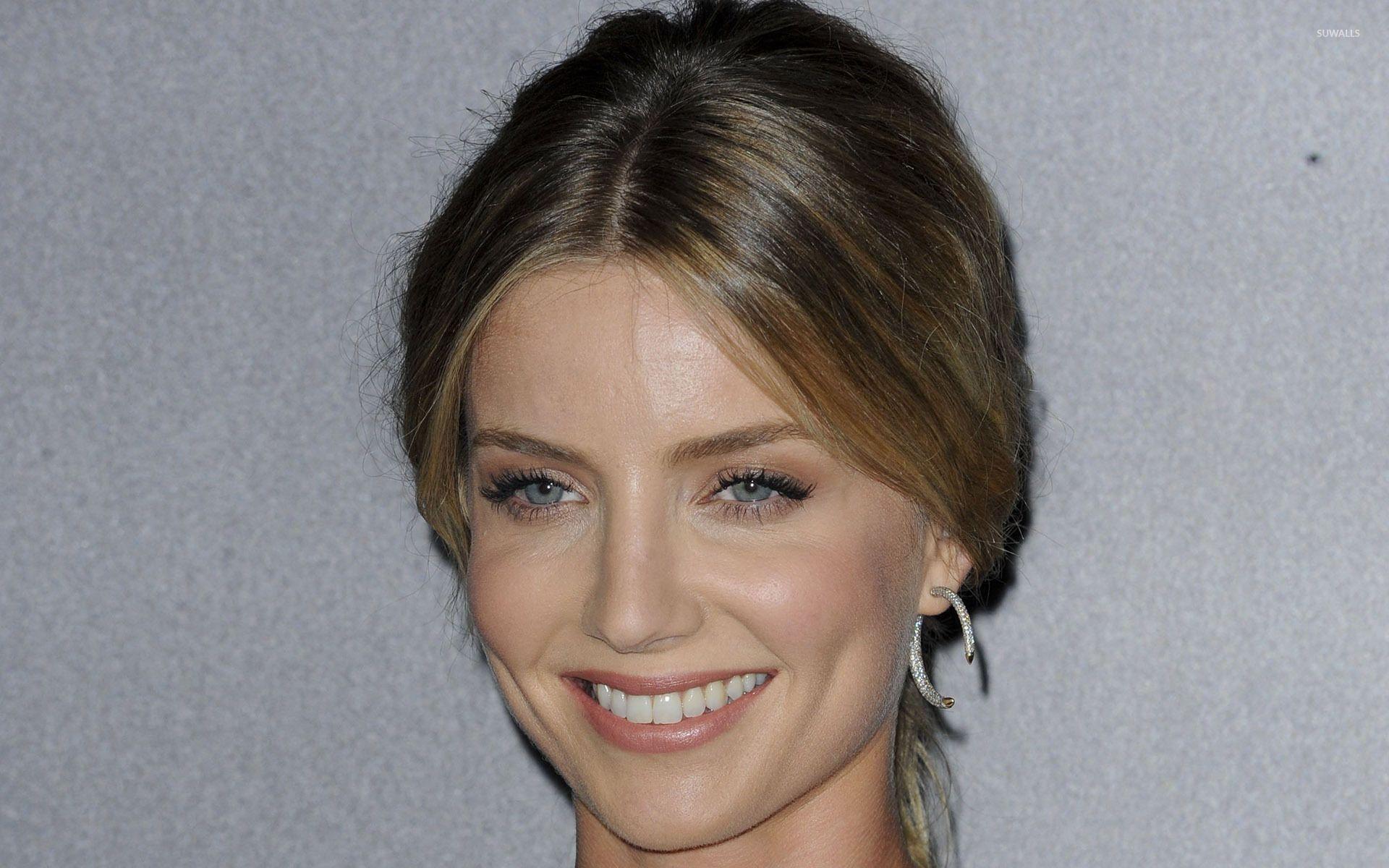 Annabelle Wallis Wallpapers - Top Free Annabelle Wallis Backgrounds