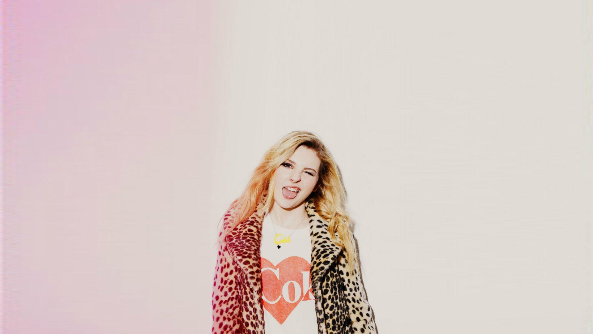 Abigail Breslin Wallpapers - Top Free Abigail Breslin Backgrounds