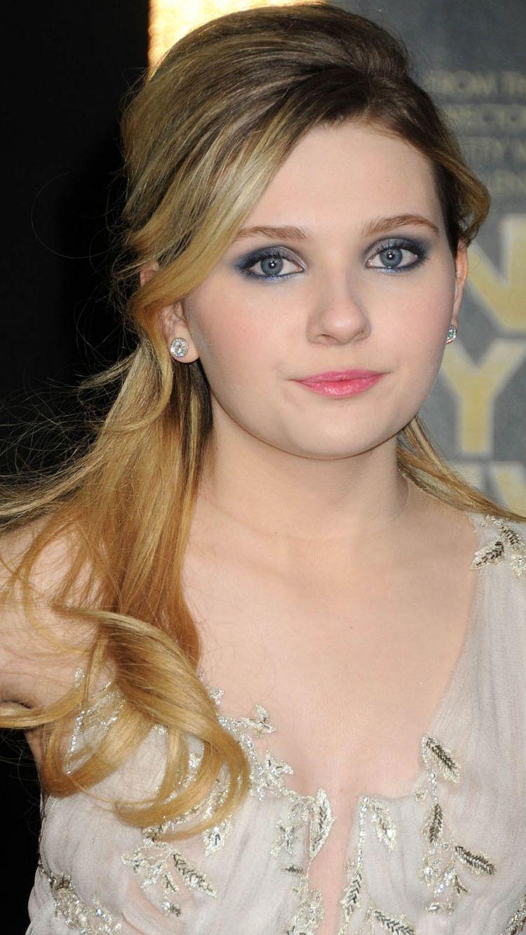 750x1334 Free download ACTRESS WALLPAPERS Abigail Breslin Cute Wallpaper