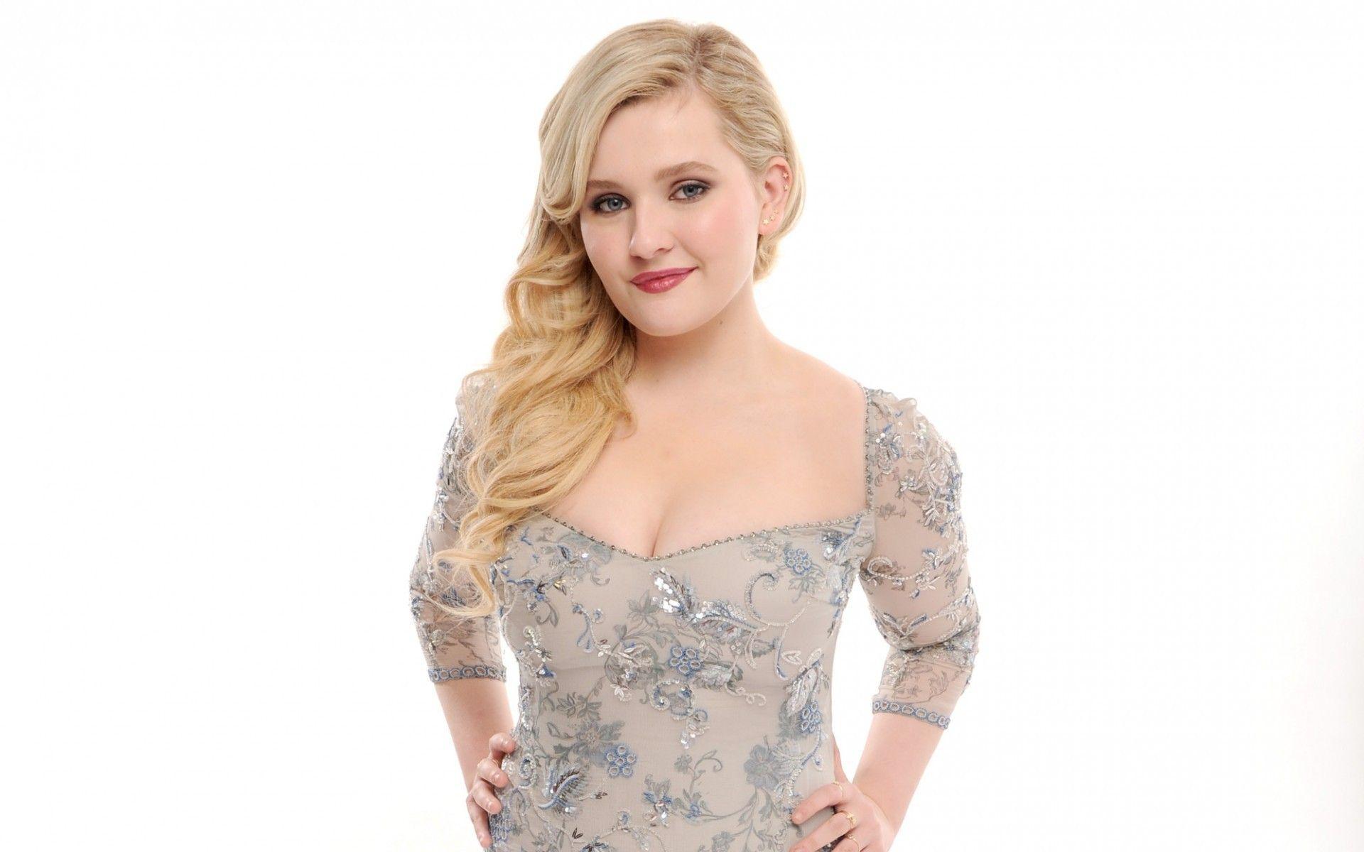 1920x1200 Abigail Breslin Costume HD Wallpaper HD Wallpaper