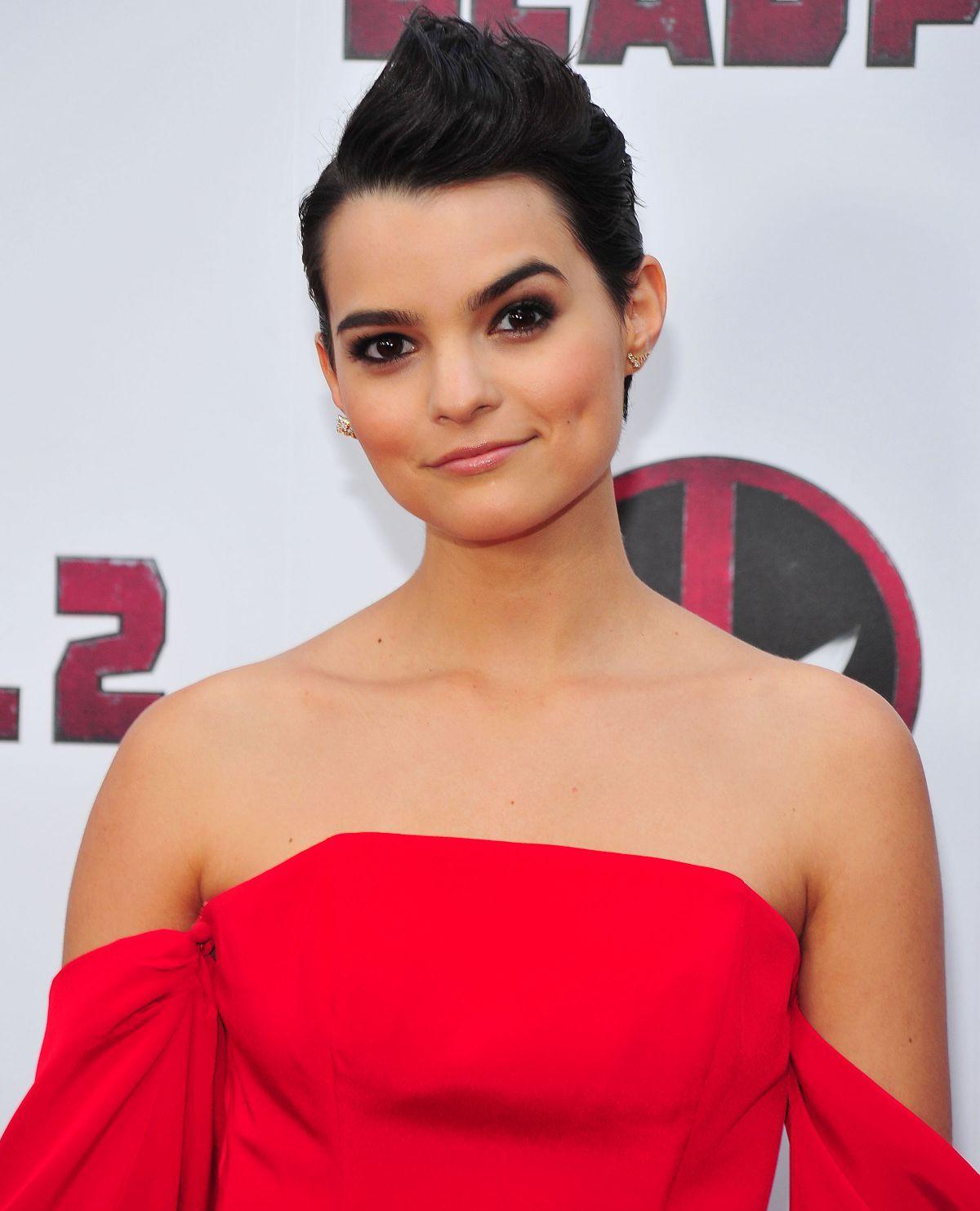 Brianna Hildebrand Wallpapers - Top Free Brianna Hildebrand Backgrounds ...