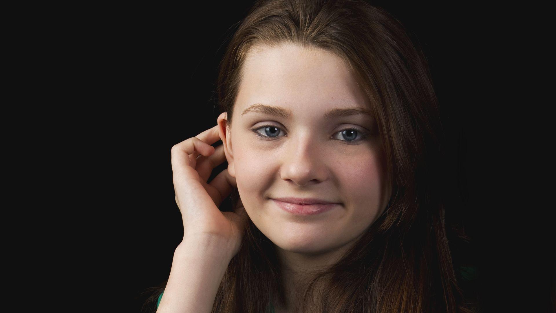 1920x1080 Abigail Breslin