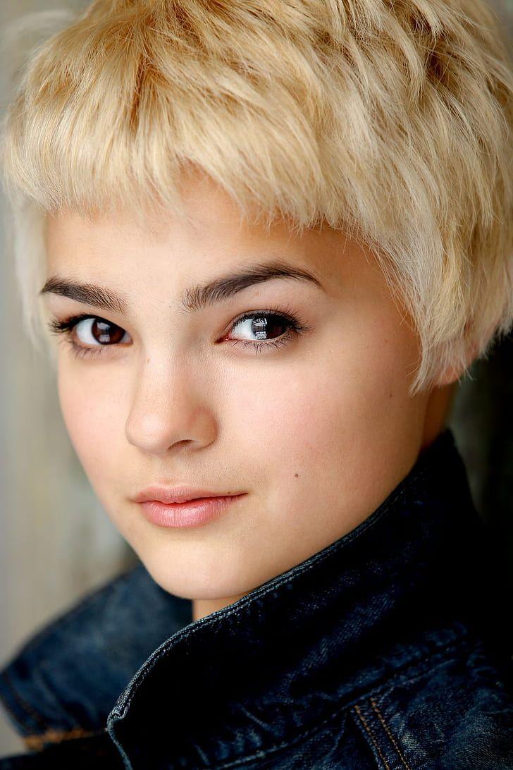 Brianna Hildebrand Wallpapers - Top Free Brianna Hildebrand Backgrounds