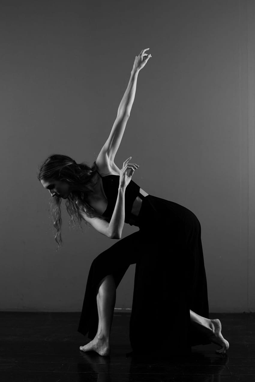 850x1275 Contemporary dance graphy, Dance graphy poses, Dancing aesthetic HD phone wallpaper