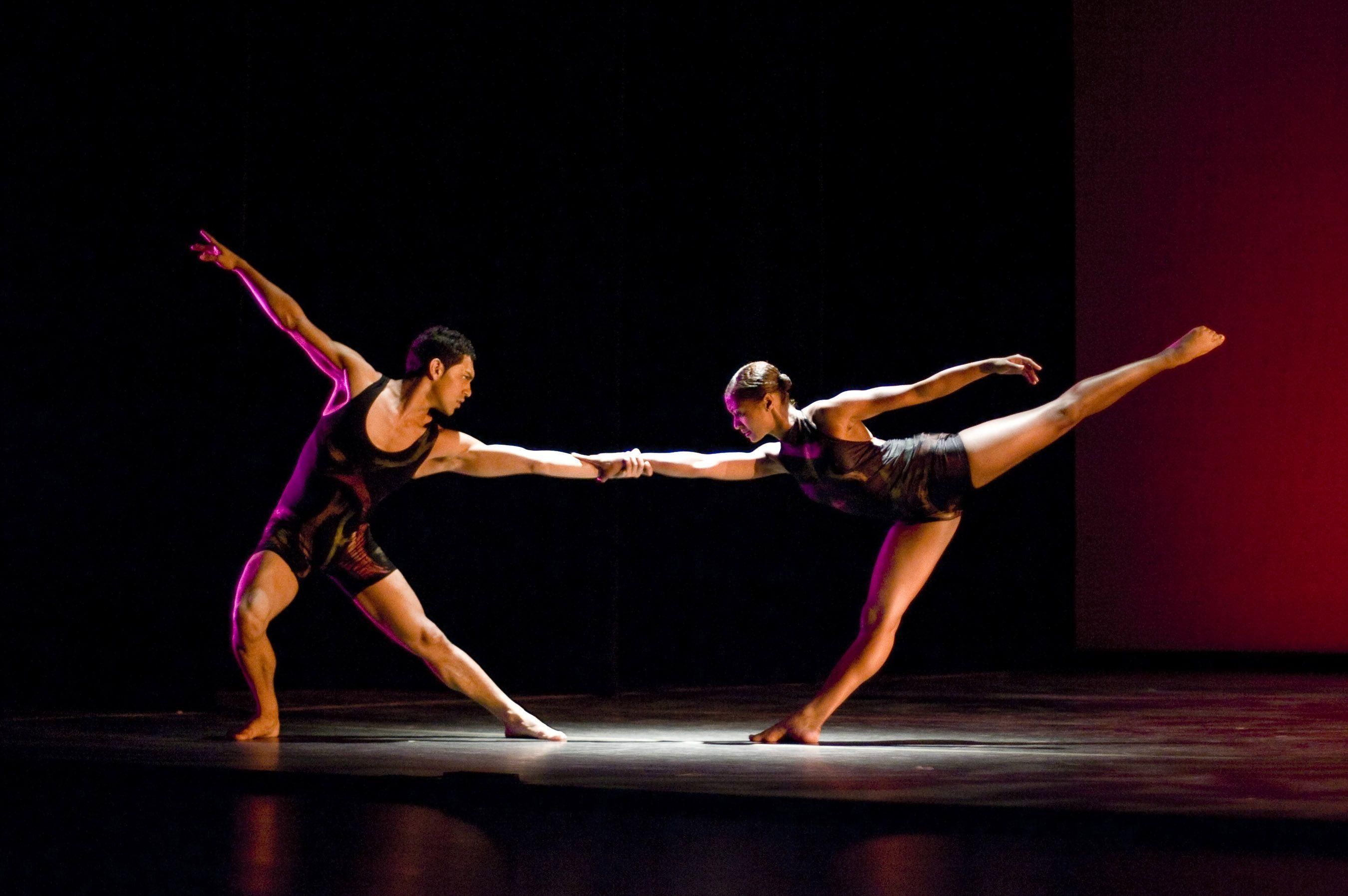 2700x1795 Contemporary Dance Wallpaper