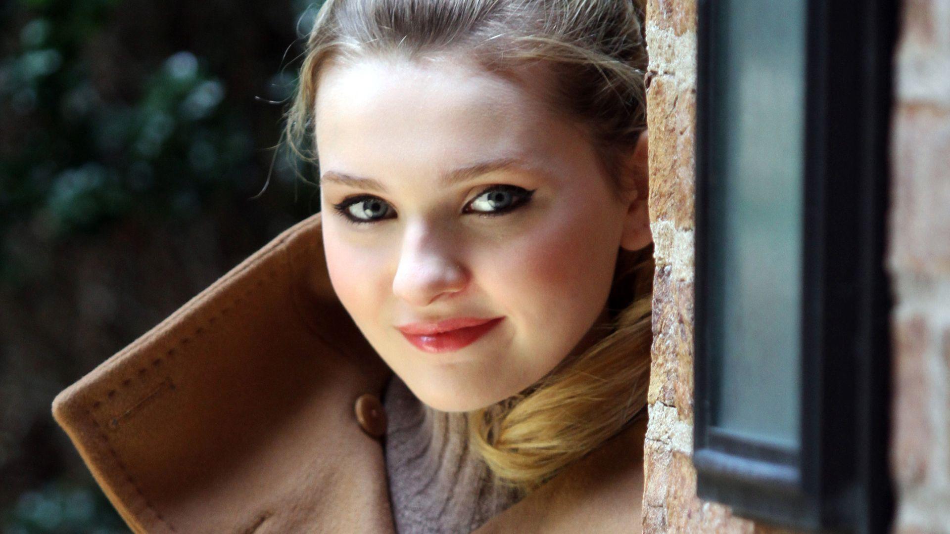 1920x1080 Abigail Breslin Picture 31579 1920x1080px