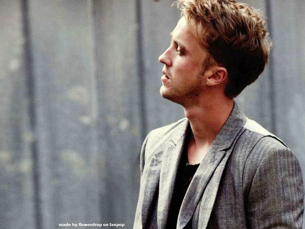 1024x768 Tom Felton HD Wallpaper