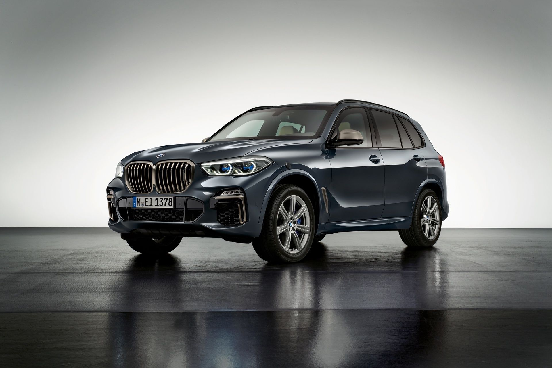 1920x1280 BMW X5 Wallpaper