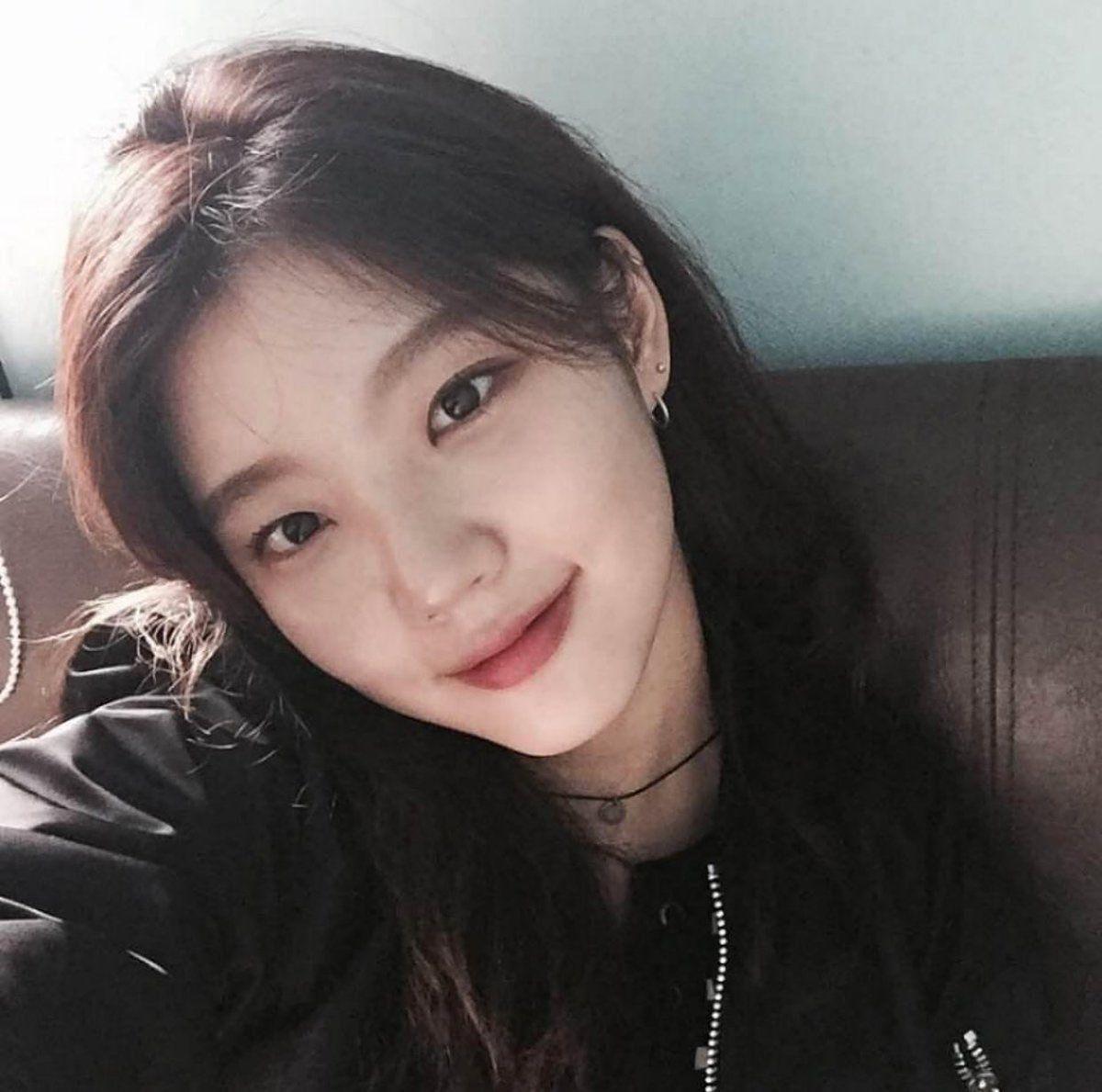 1200x1189 Yeji