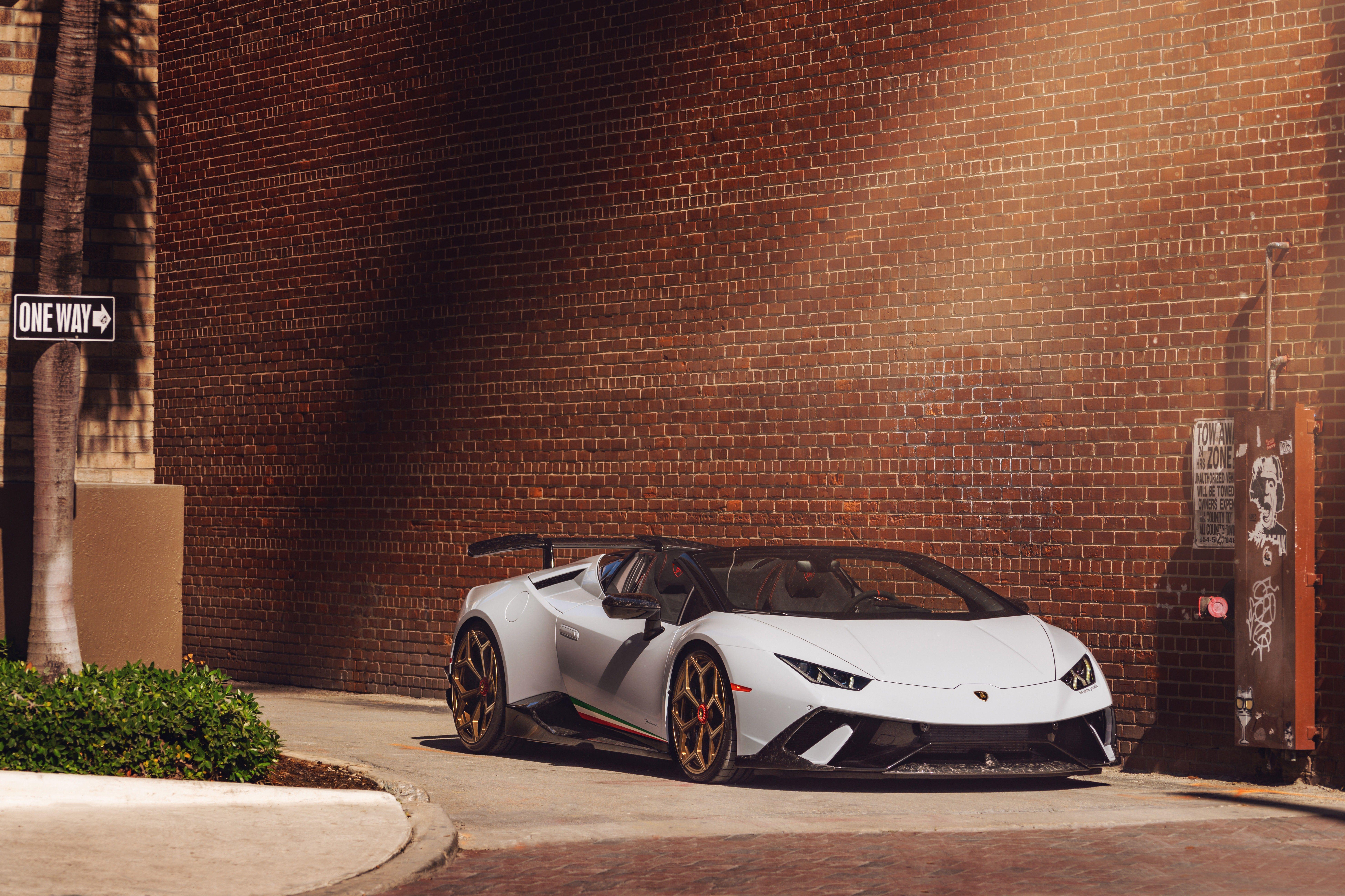 7807x5202 Lamborghini Huracan Performante 2019 Car 8k Wallpaper