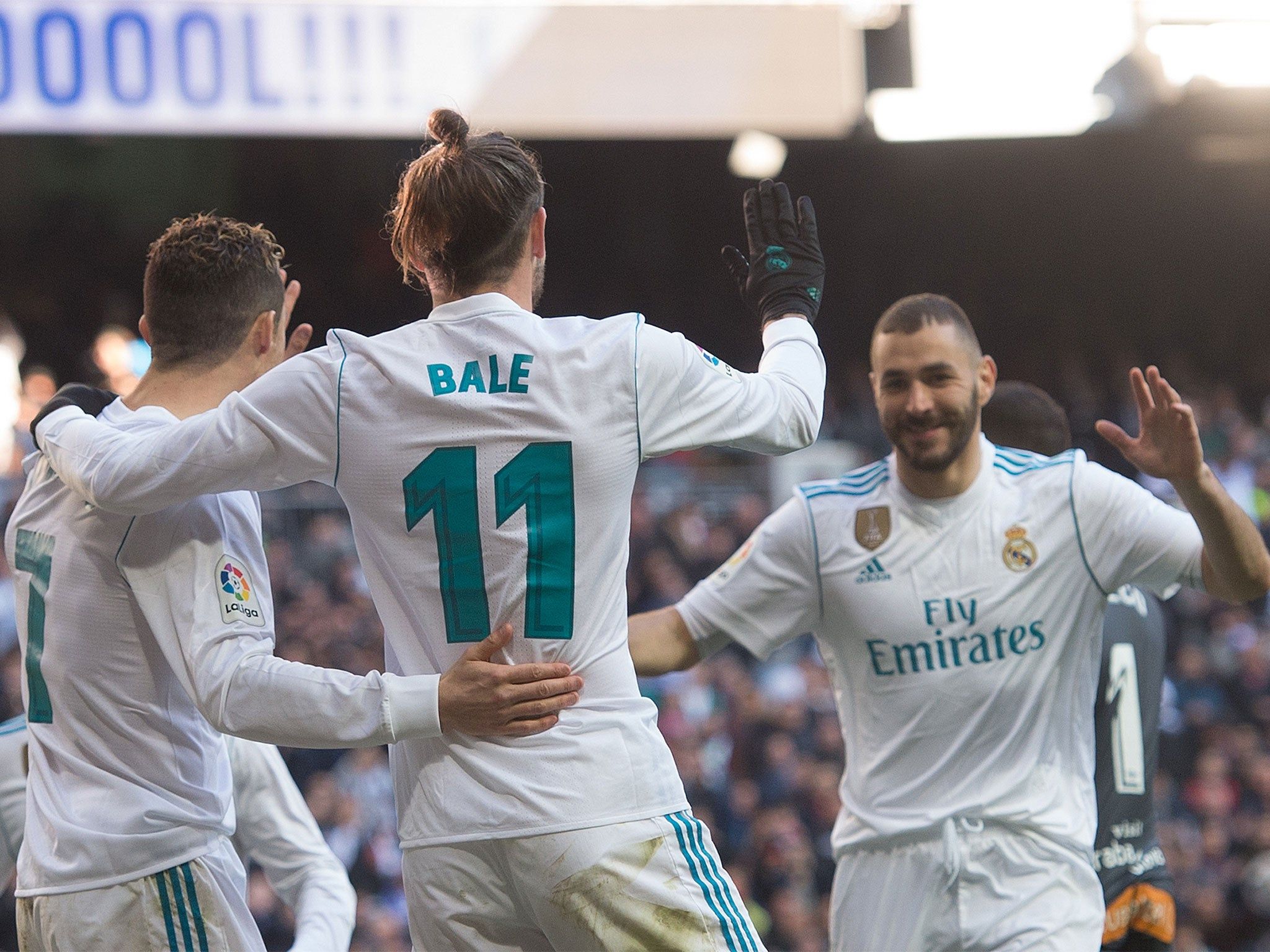 2048x1536 Cristiano Ronaldo Scores Twice But Leaves Last Minute Penalty To Karim Benzema As Real Madrid Rout Alaves