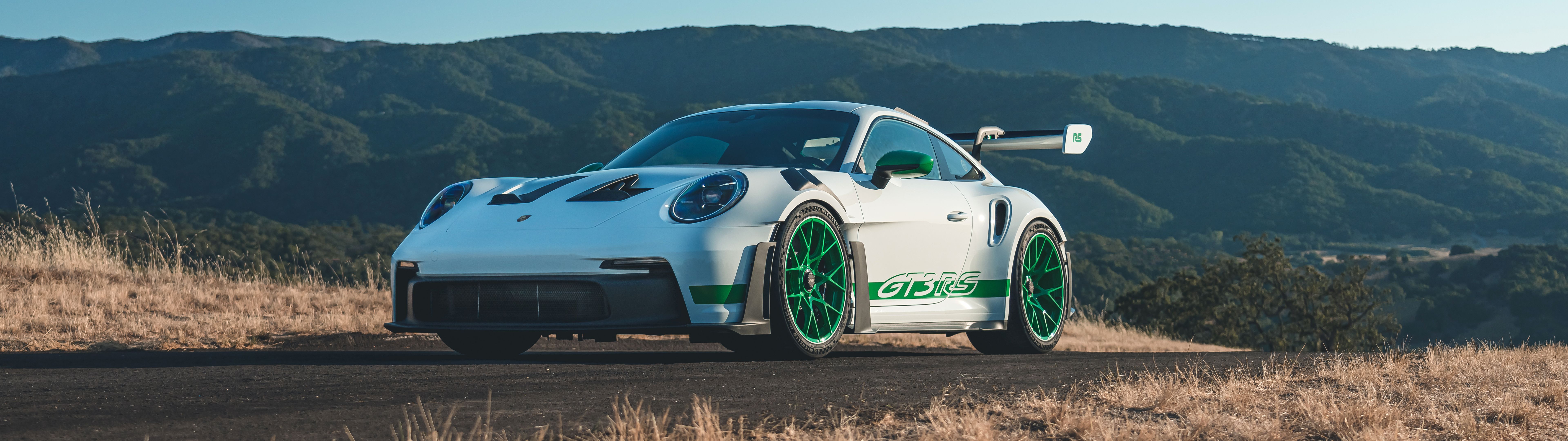 7680x2160 Car Triple Screen & Ultrawide Wallpaper