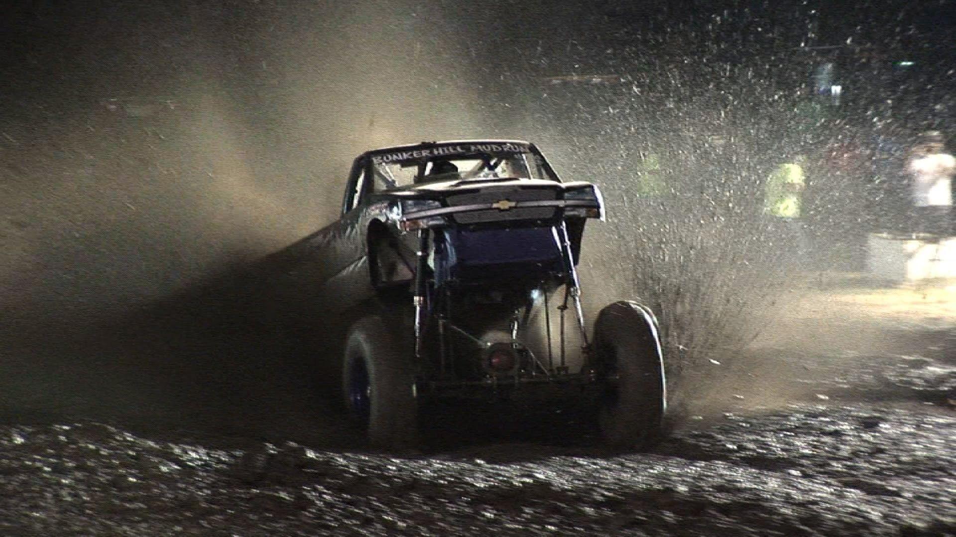 1920x1080 Mud Trucks Wallpaper