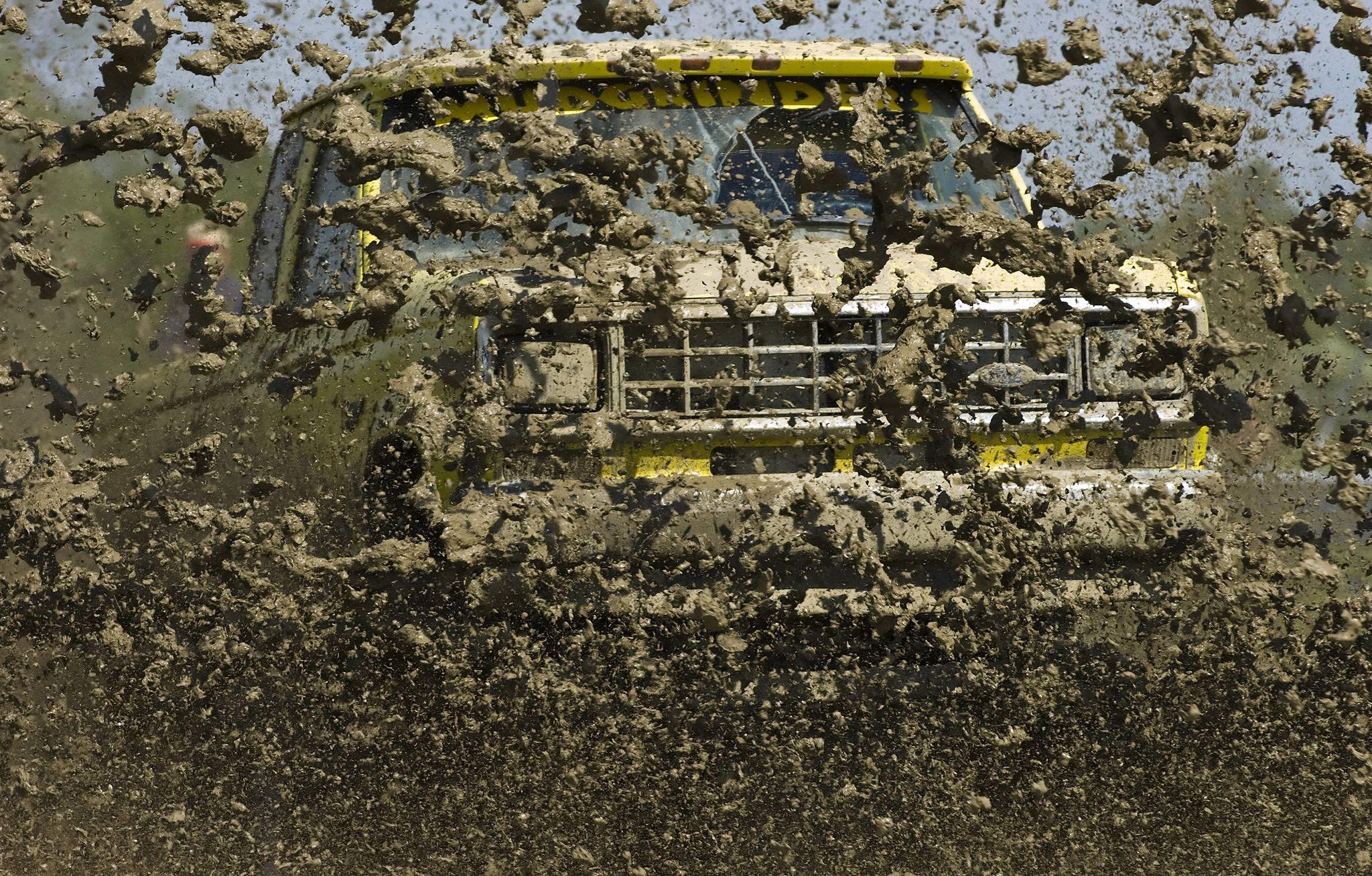 2048x1308 Mud Truck Wallpaper for Desktop