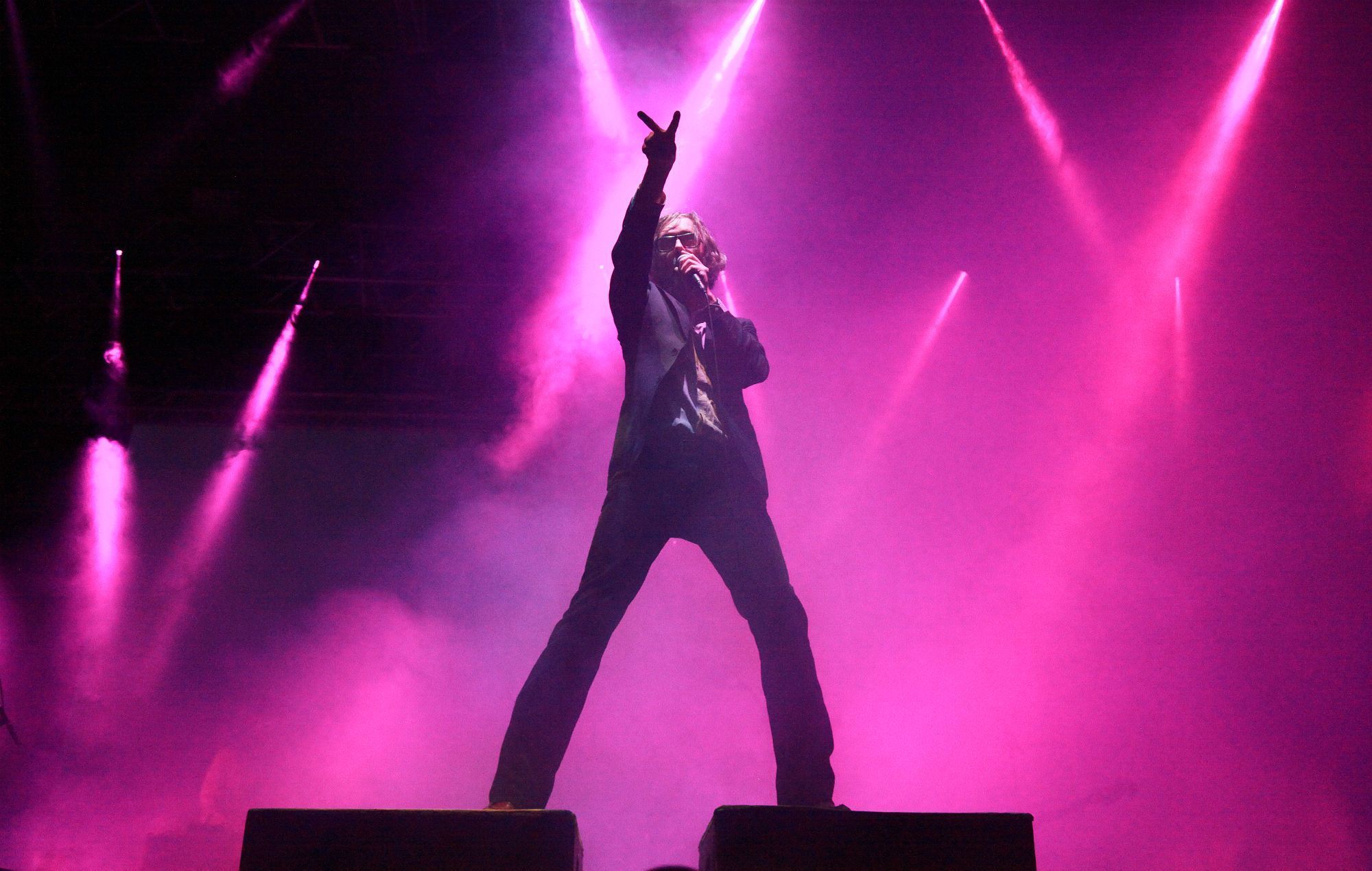 2000x1270 JARV IS. live in London: Pulp legend Jarvis Cocker puts on a rave reinvention for the end of days