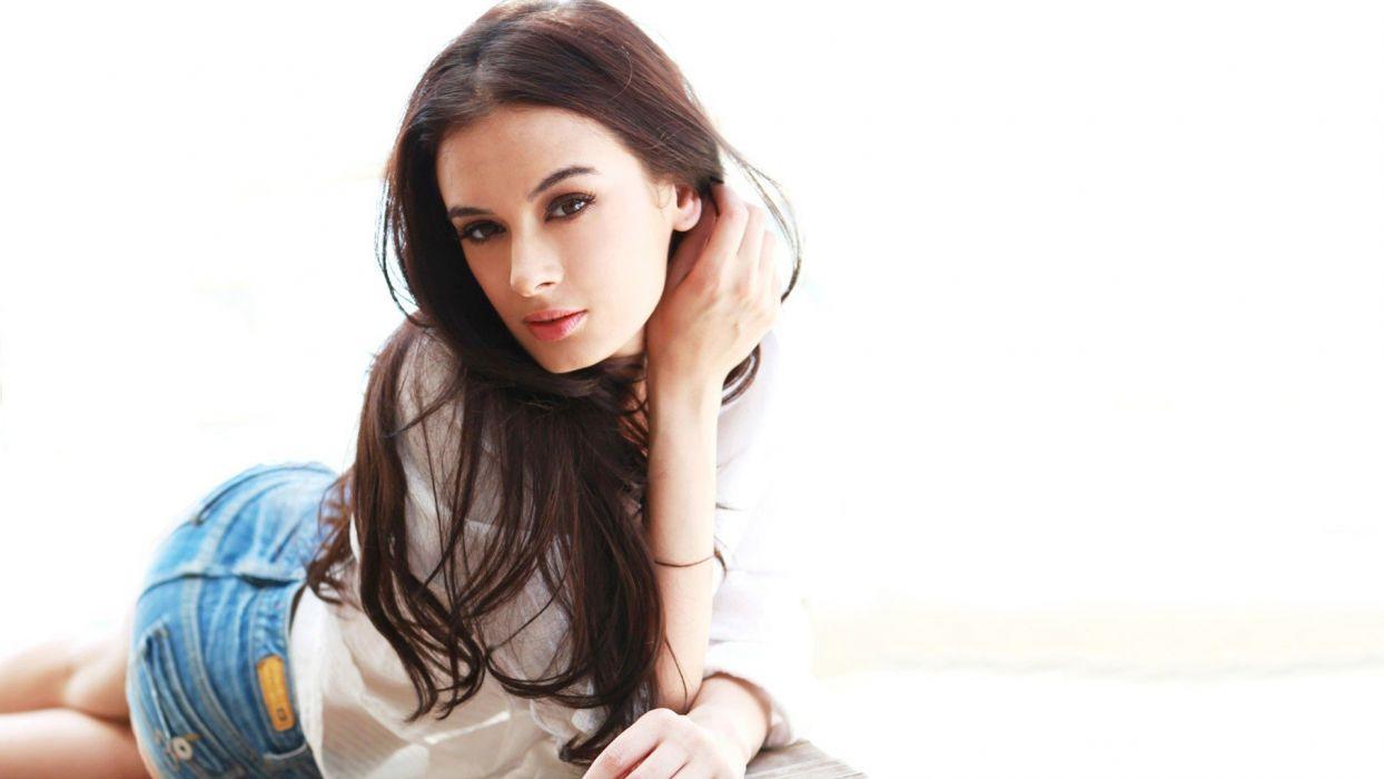 1244x700 Evelyn Sharma wallpaperx1080