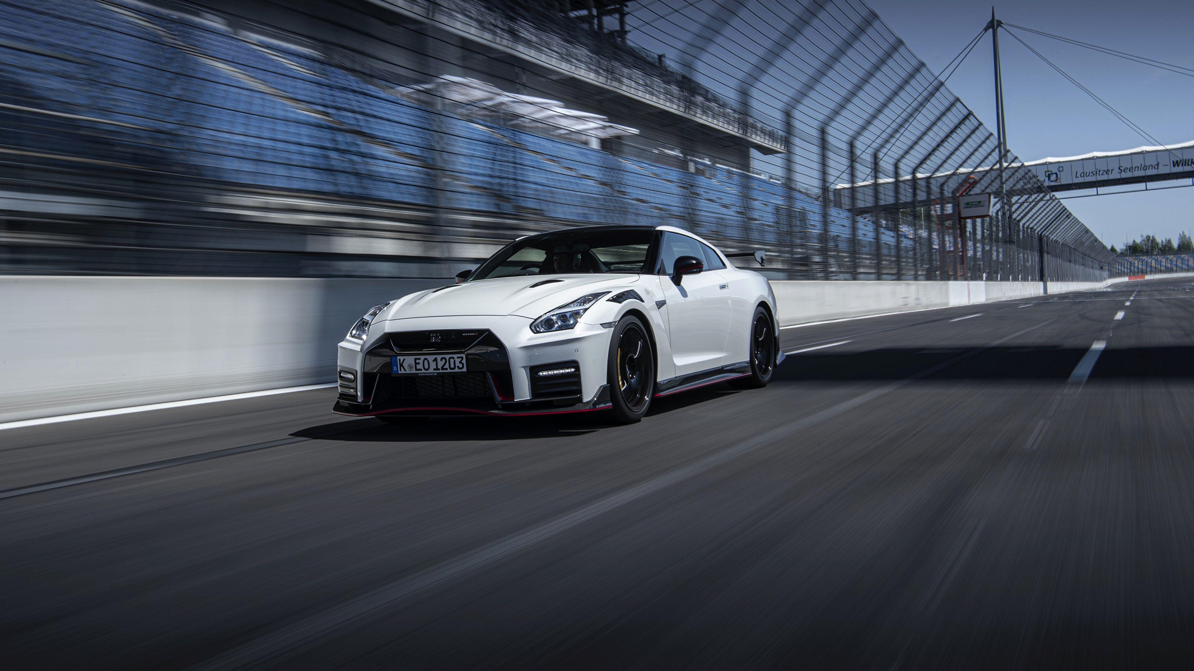 Nissan Gt R Sports Wallpapers Top Free Nissan Gt R Sports Backgrounds Wallpaperaccess