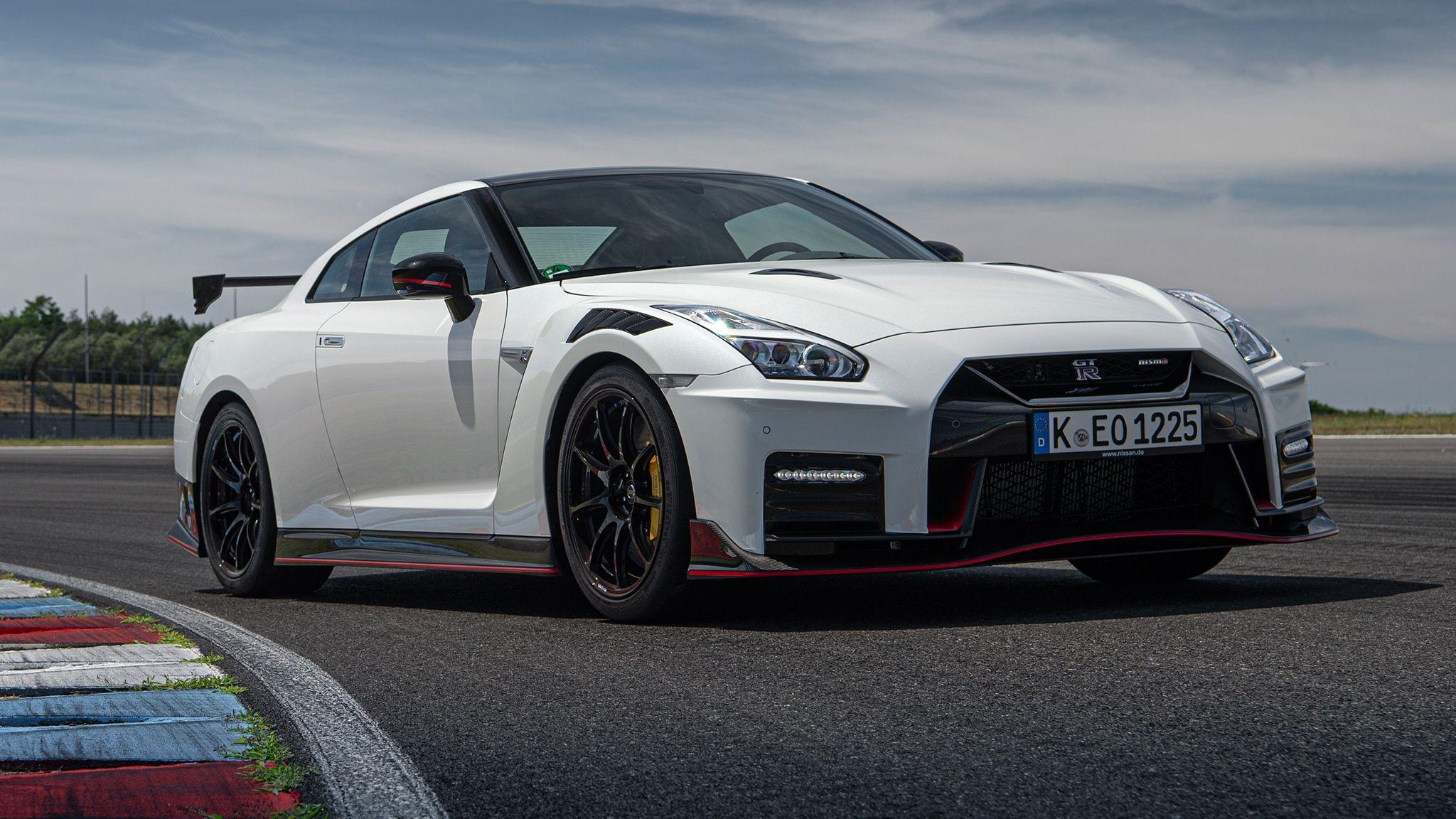 2048x1152 Nissan GT R NISMO First Drive: The Art Of Continuous Improvement