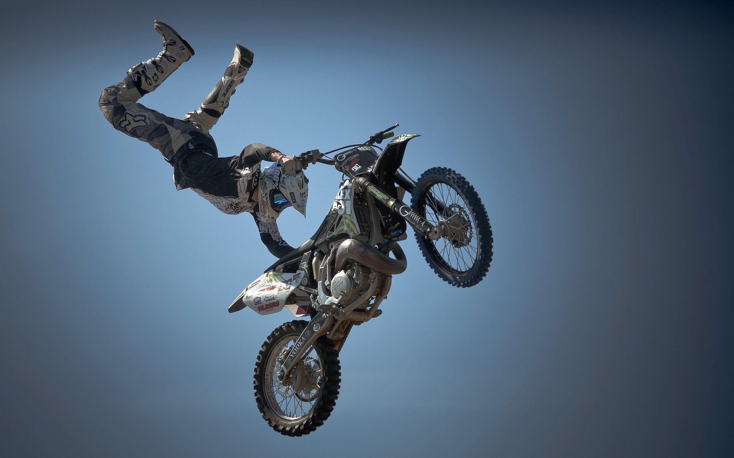 2560x1600 Download wallpaper 2560x1600 motorcycle, rider, sport, stunt, jump