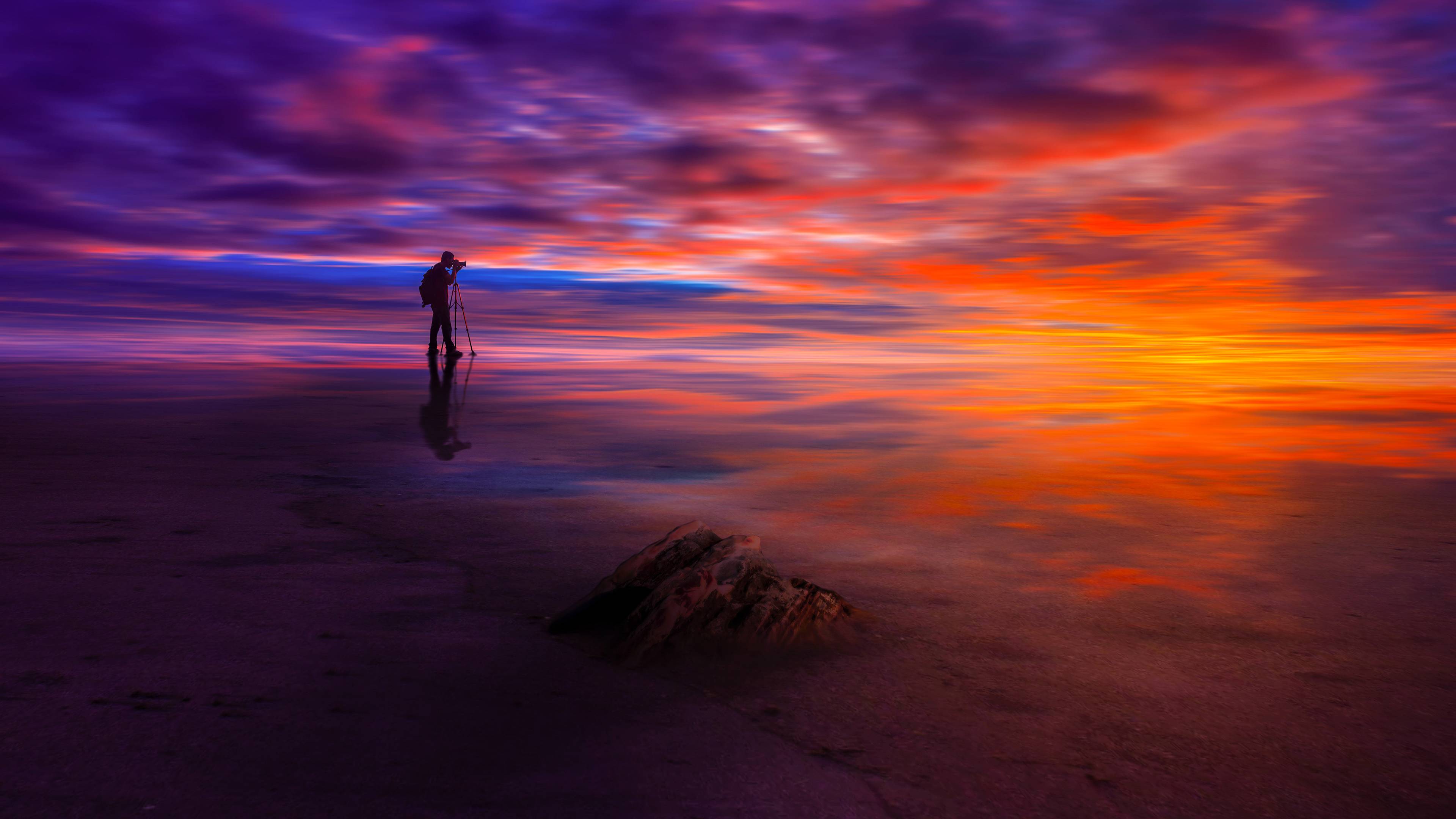 3840x2160 Photographer at Sunset 4K Wallpaper